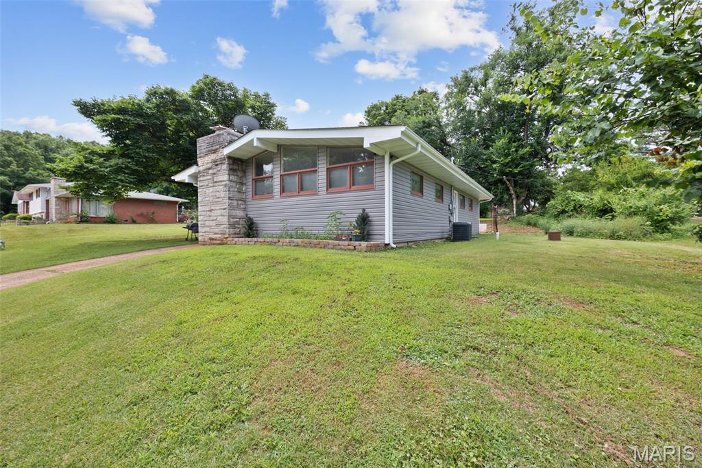 319 Lilac Drive