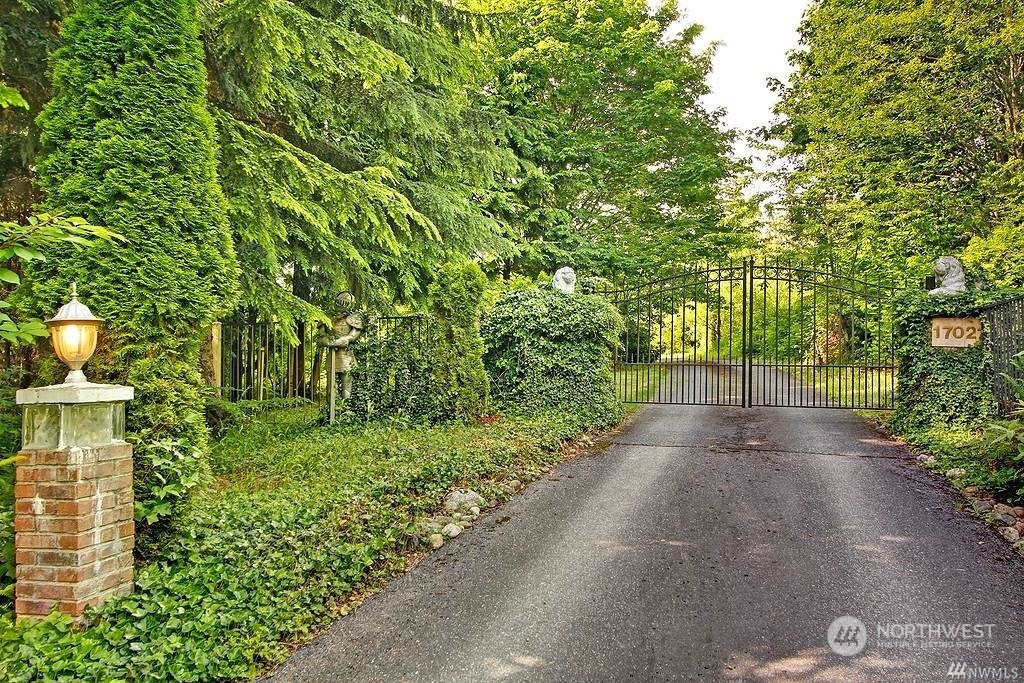 17021 50th Street NE