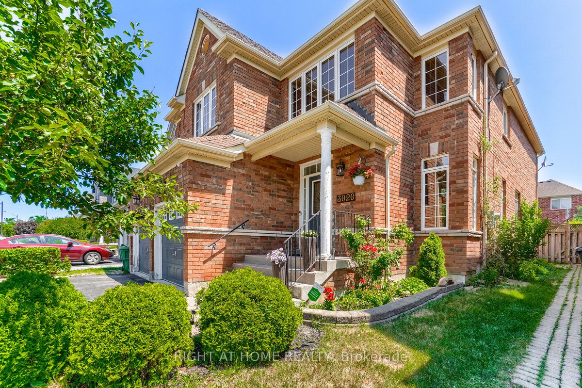 3020 Hawktail Cres L5M 6W3