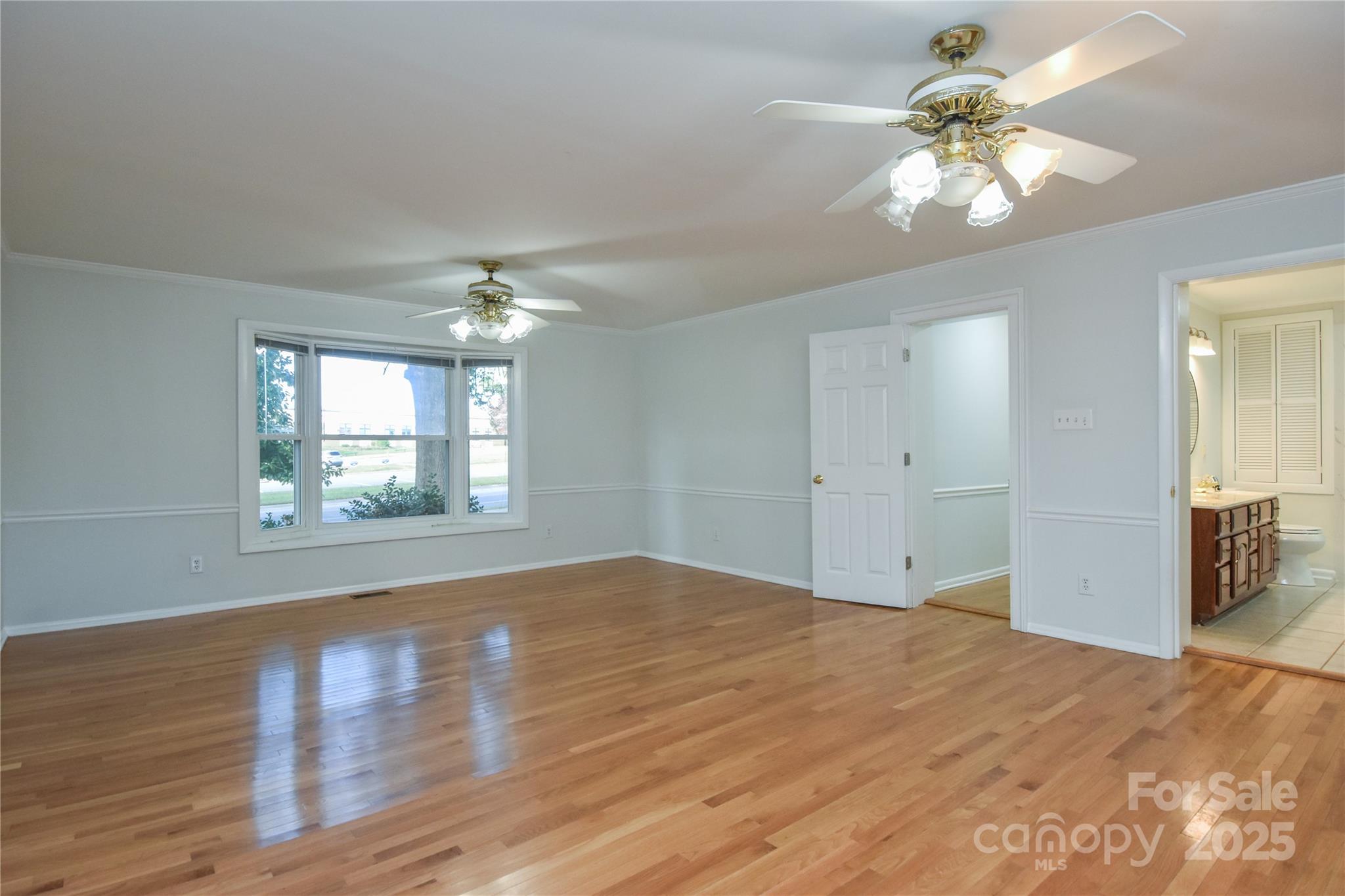 846 S Magnolia Street