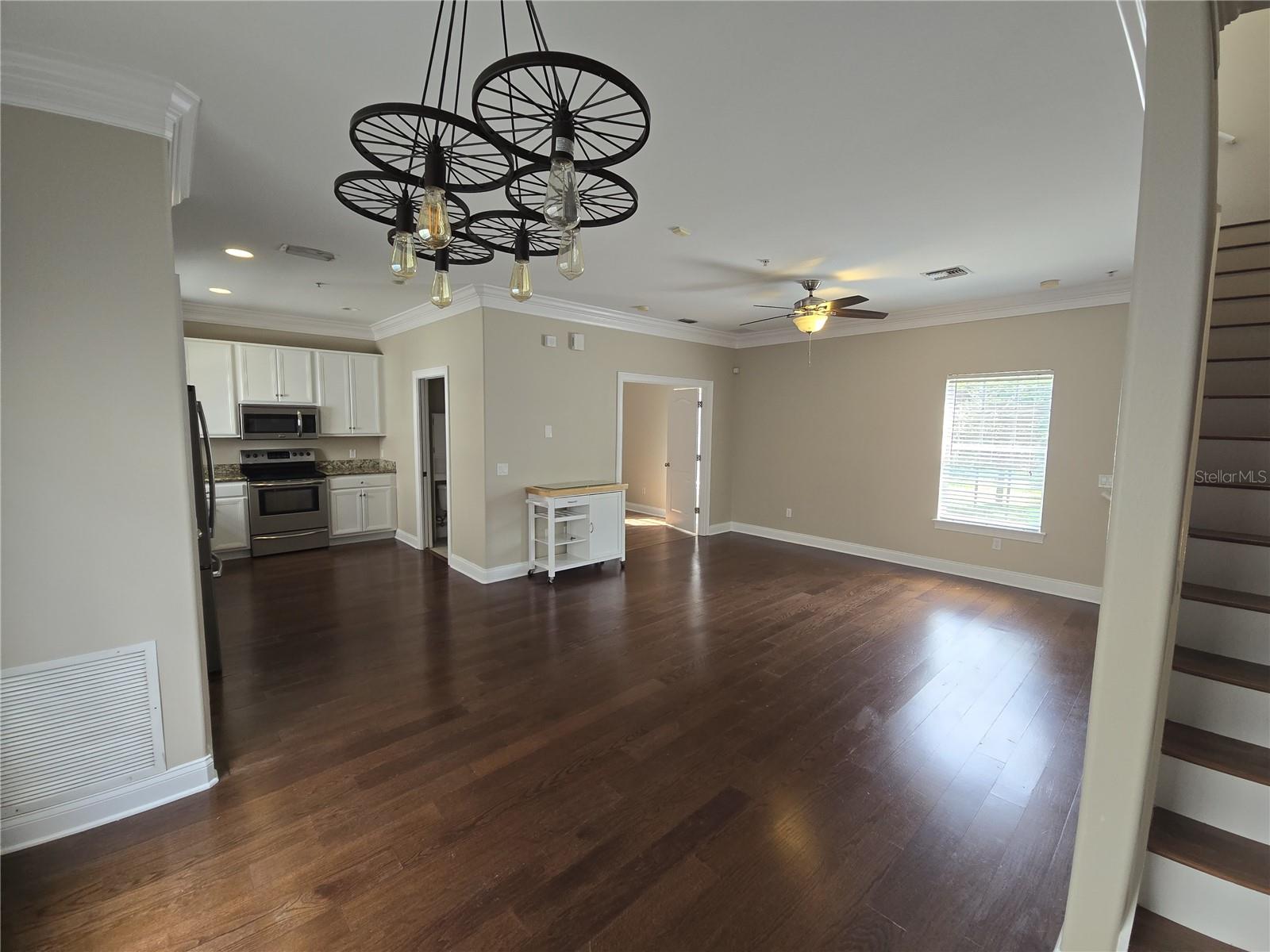 2315 W North A Street 5