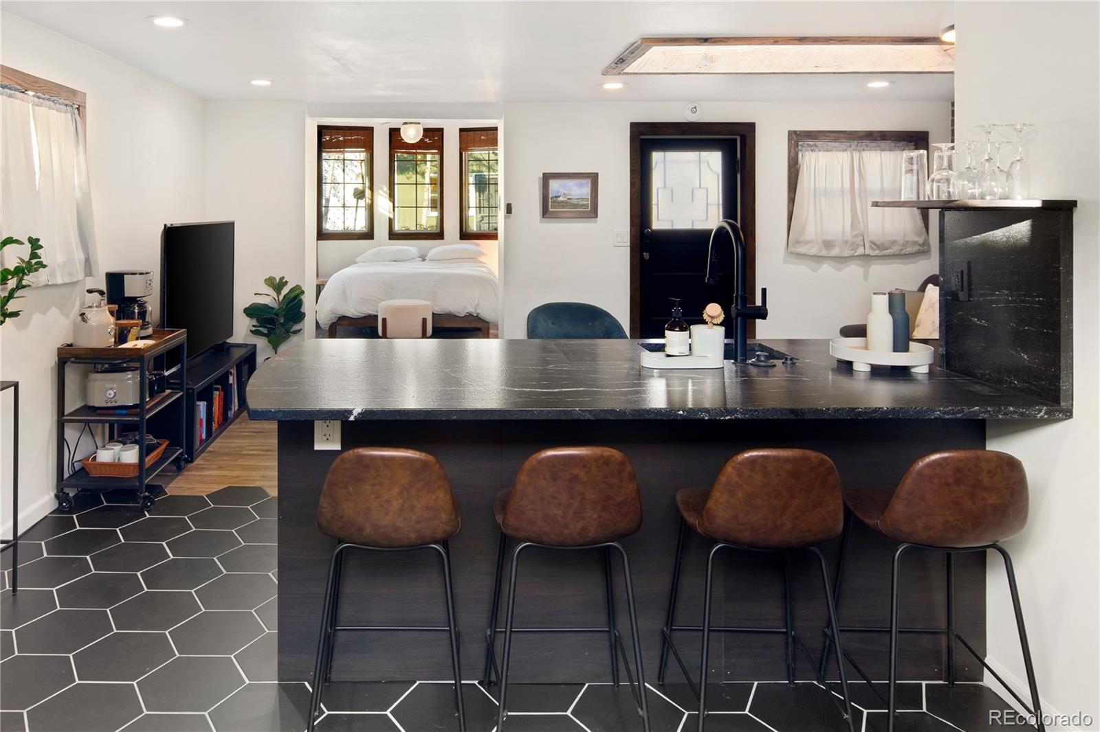 2088 S Pennsylvania Street