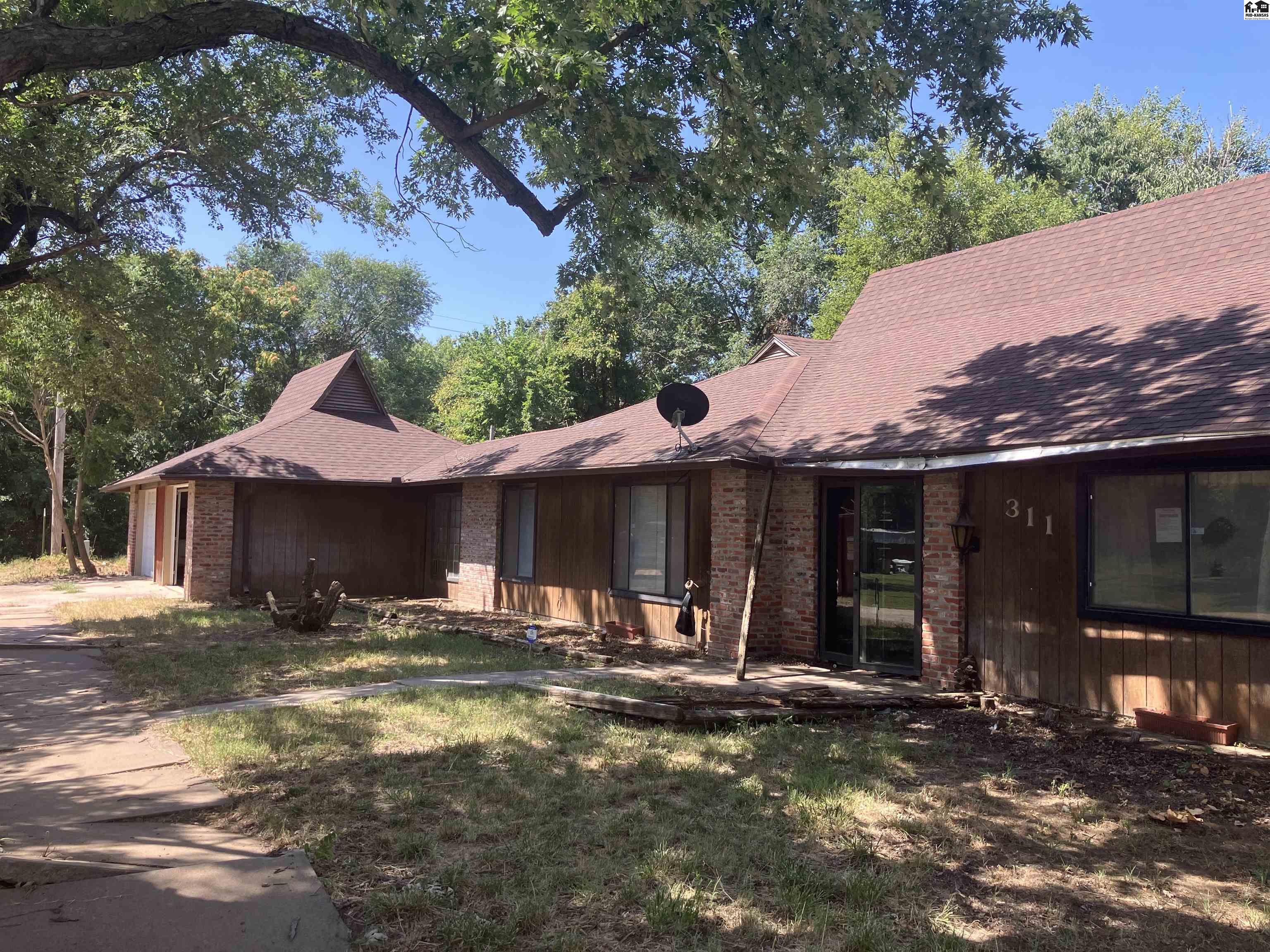 311 N Martin