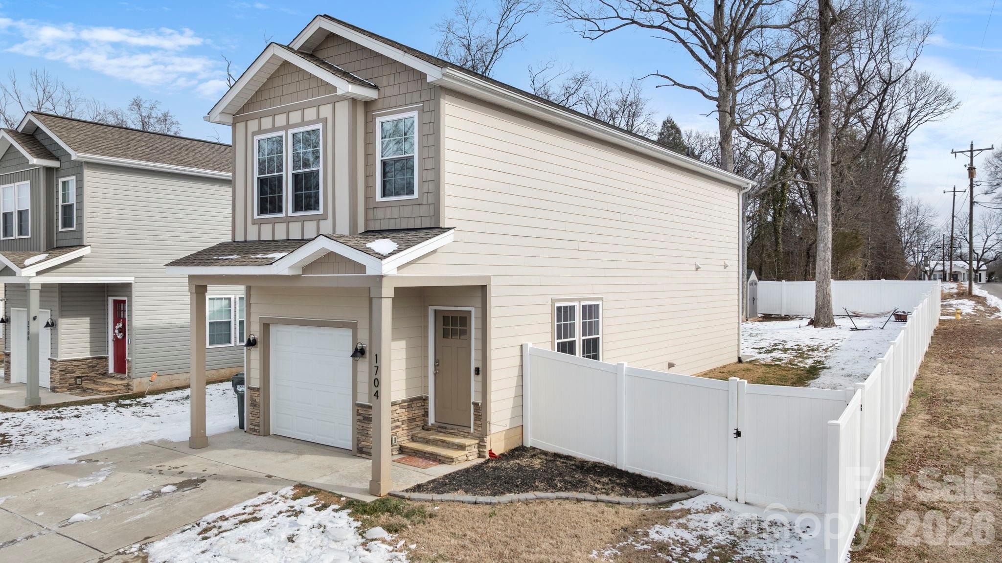 1704 15th Street Place NE