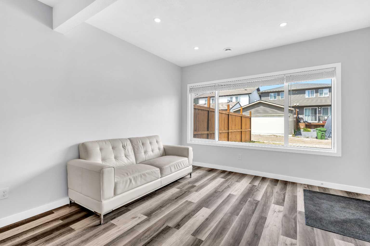 89 Howse Common NE