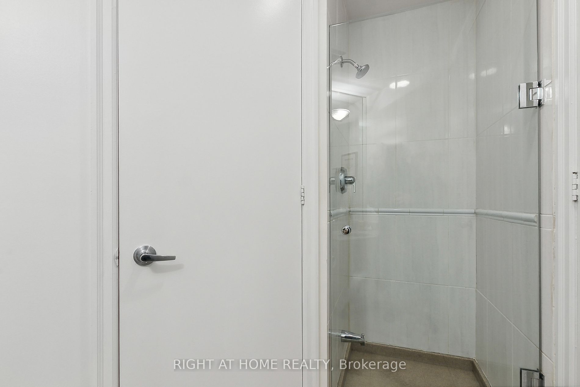 797 Don Mills Rd 802