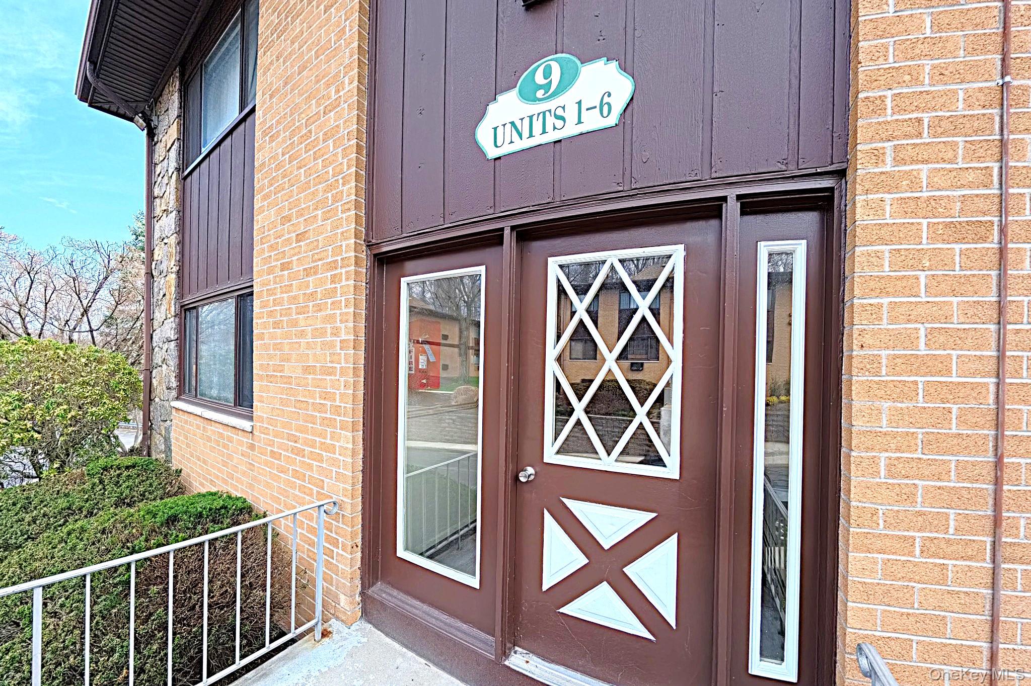 9 Lawrence Park Drive