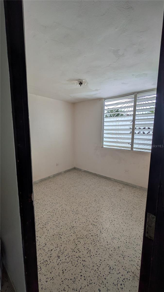 Urb. Santa Elena Calle 9 E-5