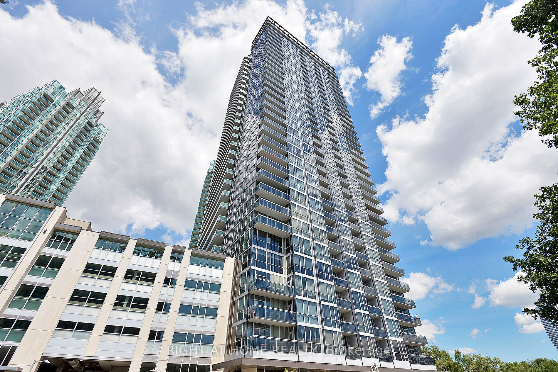 223 Webb Dr 202