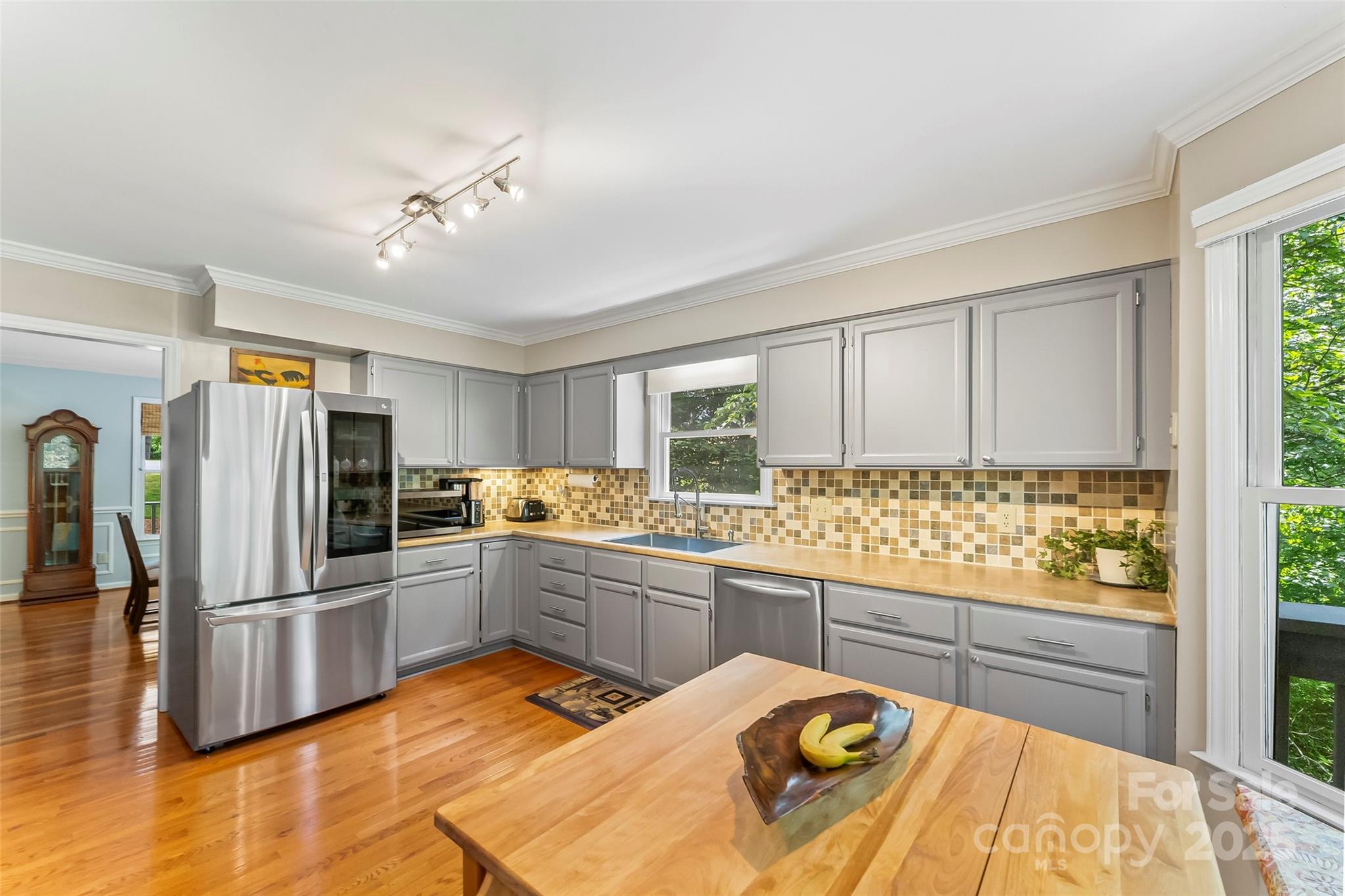 23 Forest Edge Drive