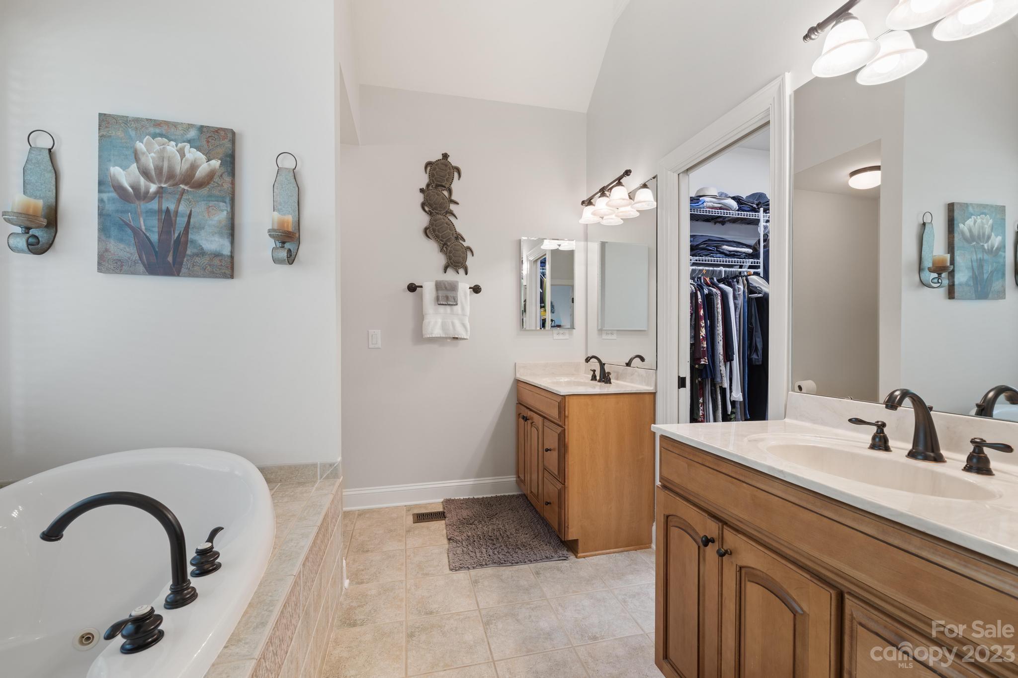8884 Beach Bluff Court
