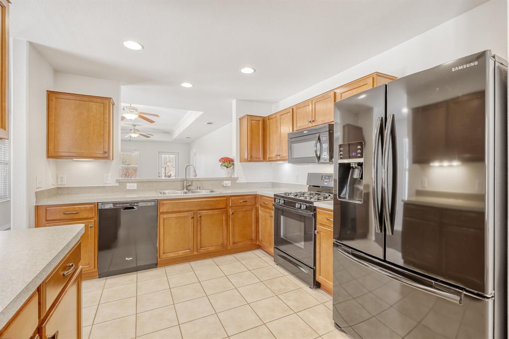 2462 Honeybee, Lane Frisco, TX