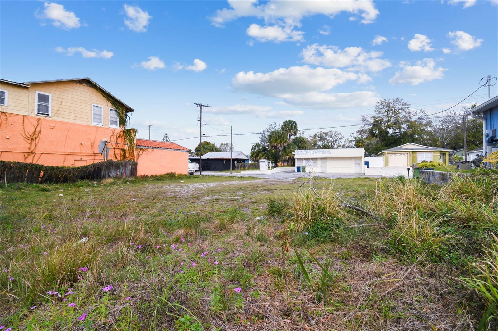 2213 E Columbus Drive