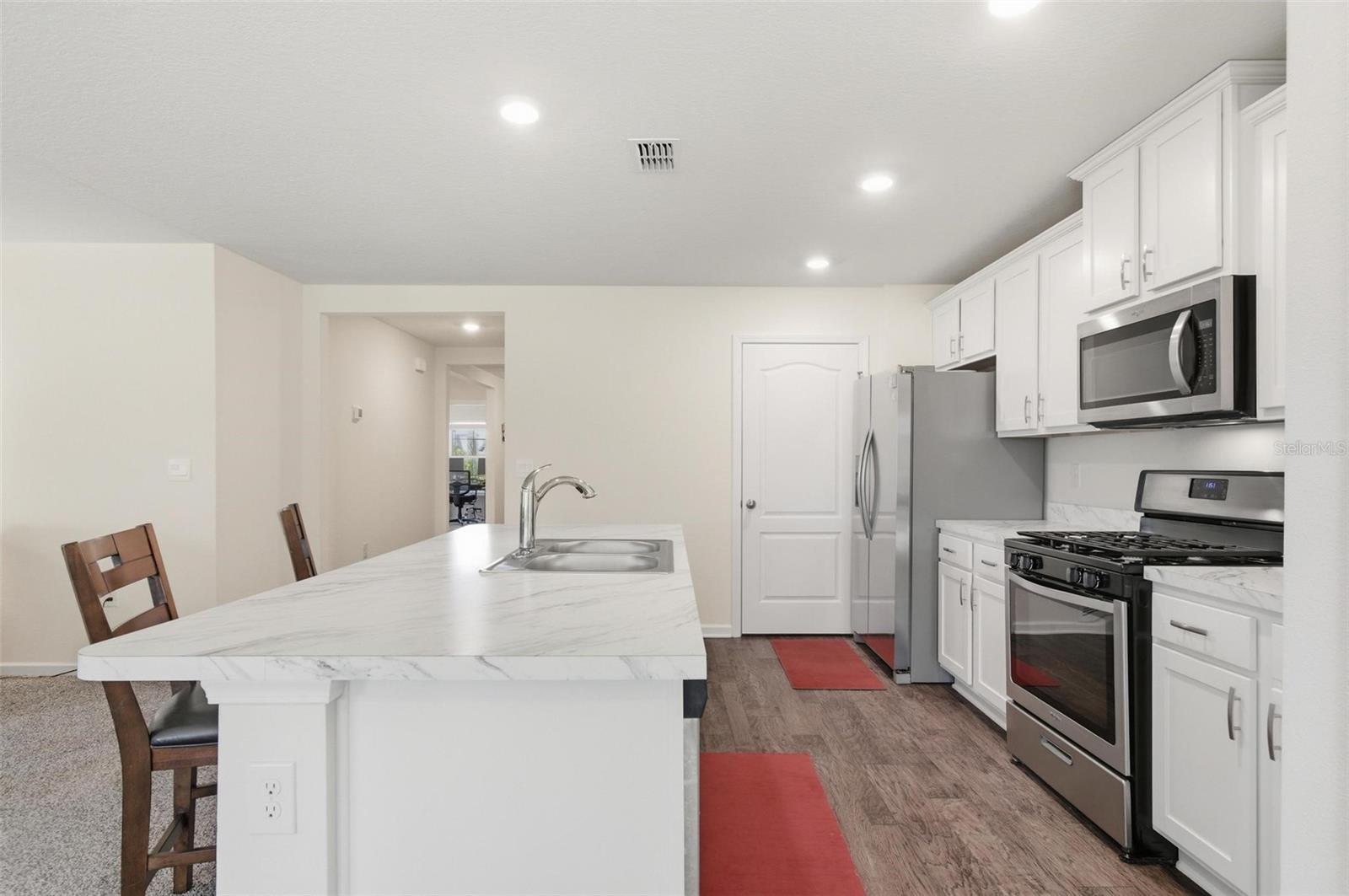 2 Pinnacle Place