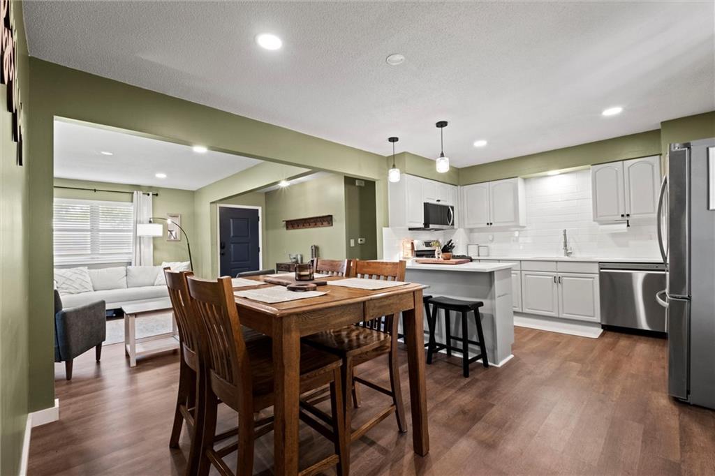 22420 W 73rd Terrace