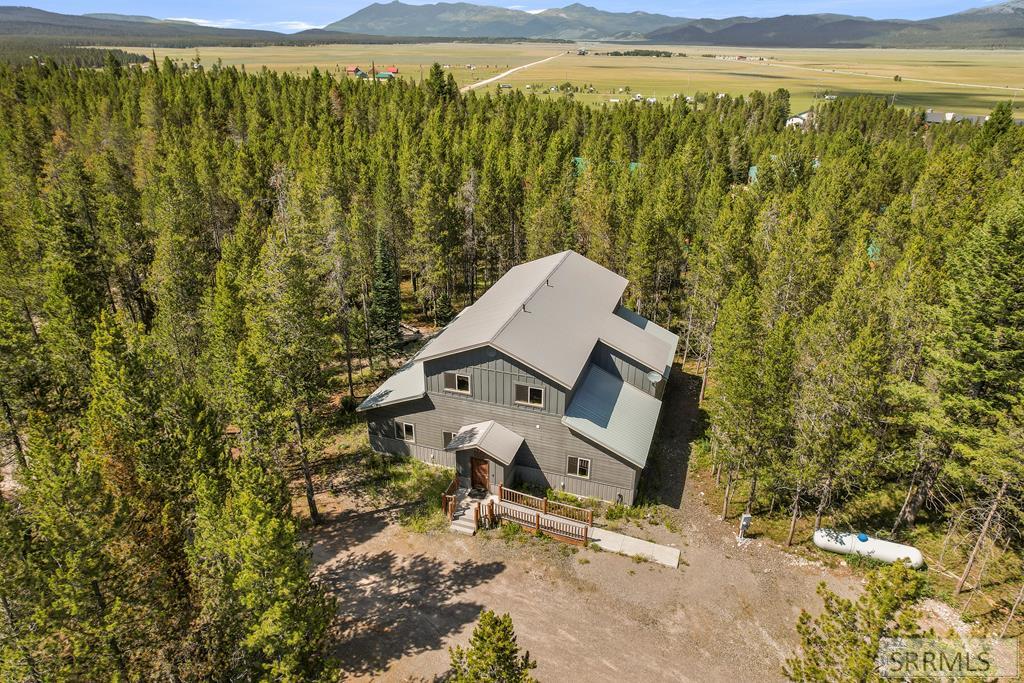 4111 Huckleberry Lane