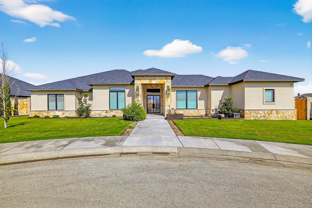 Impeccable one-owner Ashingdon resale offering timeless luxury! This 4 bed/3 bath home boasts exquisite details from striking double metal entry doors to expansive glass sliders. Gourmet kitchen features quartz counters, double ovens, oversized island & gas cooktop with drink fridge. Convenient Office/Study space in additional living off Entry. The primary retreat delivers spa elegance with freestanding tub, glass shower & a massive closet with dresser island. All set on a peaceful cul-de-sac in a coveted subdivision.