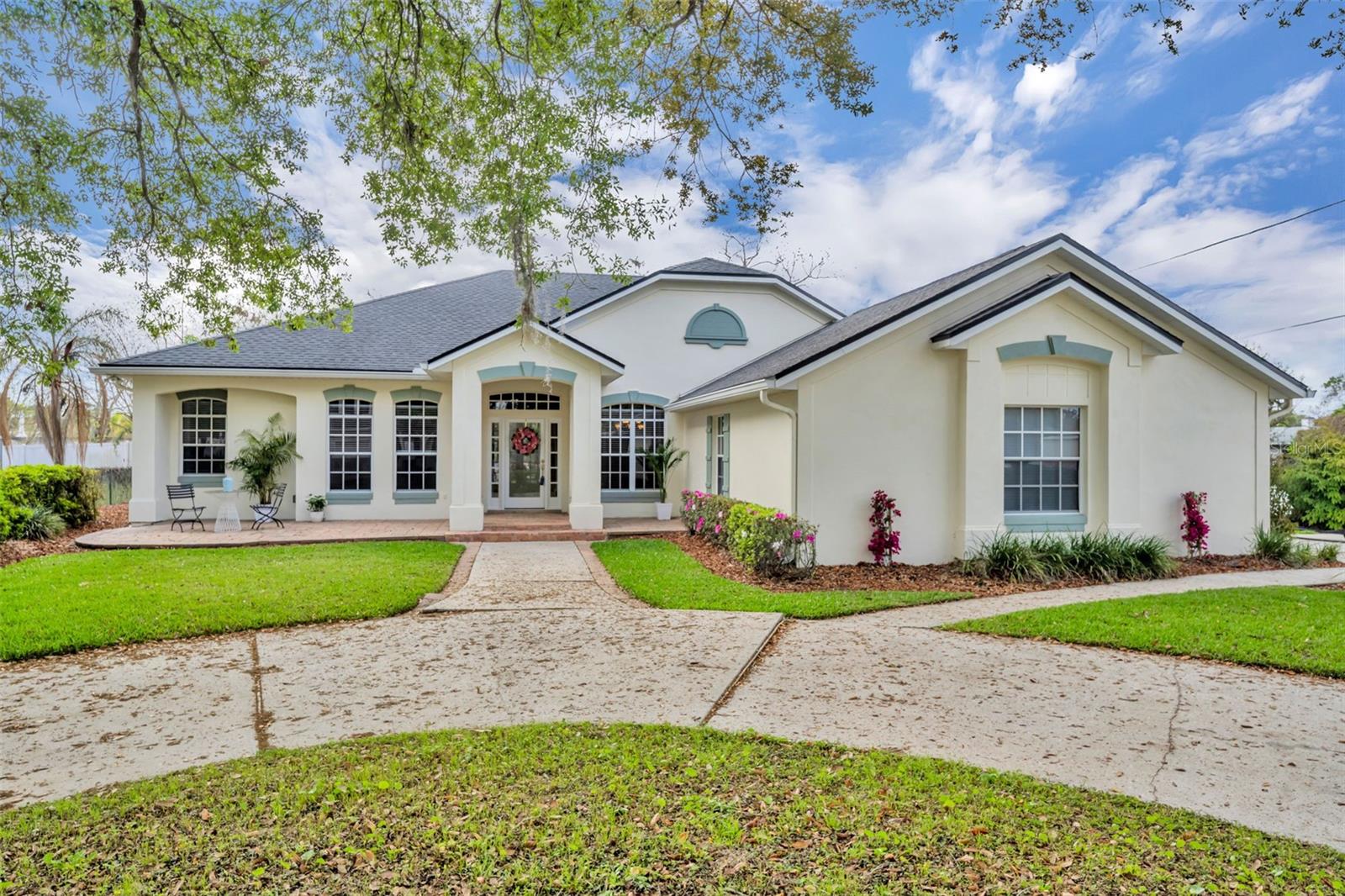 1800 Magnolia Avenue