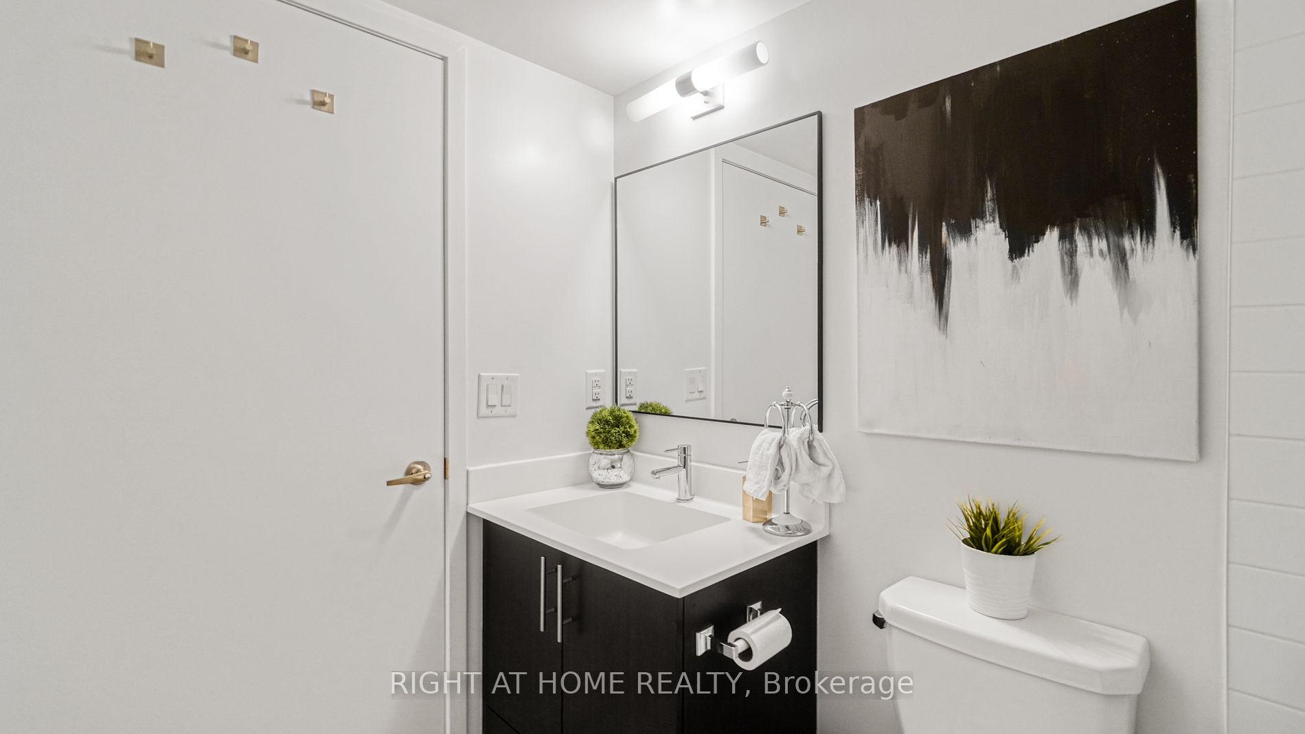 11 Superior Ave 207