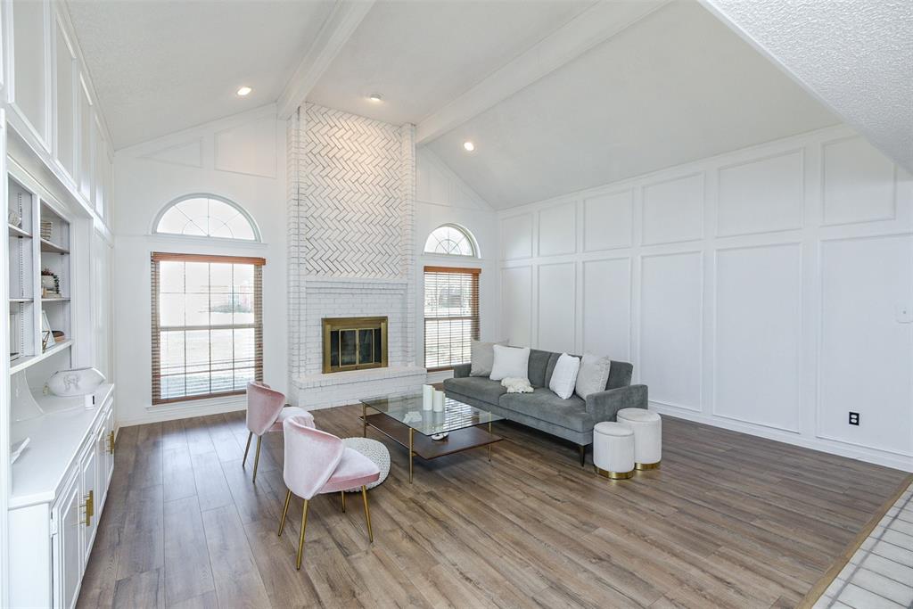 1110 Shady Oak Trail
