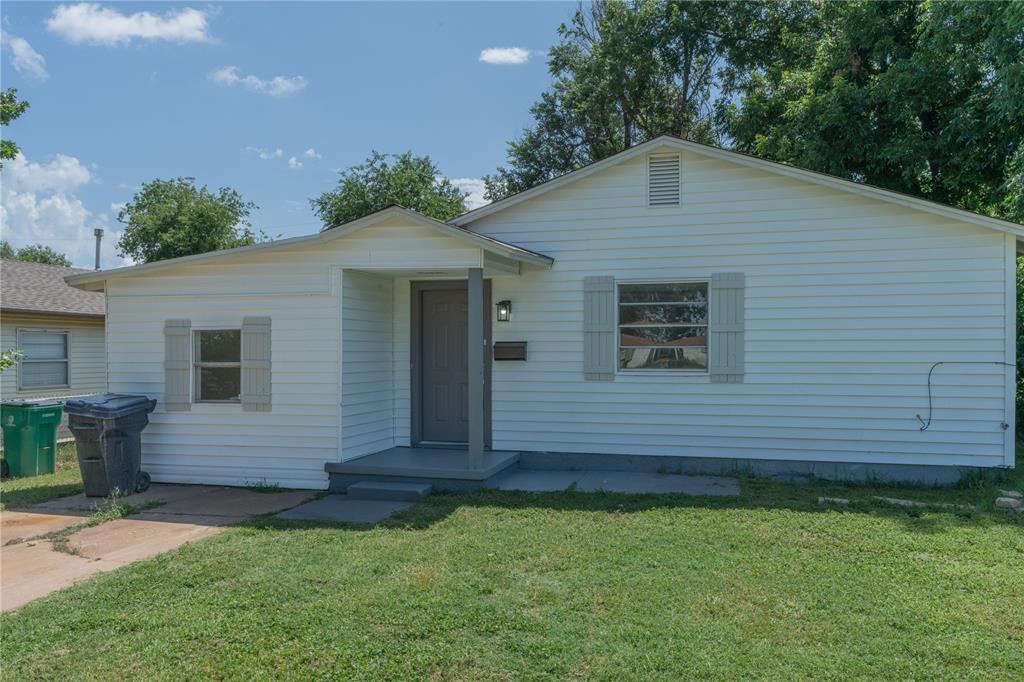 Move right in to this beautifully updated 3-bedroom, 1-bathroom home in South OKC! You'll love the large kitchen with its granite countertops, freshly painted cabinetry, modern stainless appliances and fixtures, and elegant stacked subway tiled backsplash. Throughout the home, big windows invite abundant natural light, creating a bright and airy atmosphere. The bathroom continues the sophisticated updates with a newly tiled shower surround featuring trendy marble-look tile. Outside, enjoy the privacy and security of a fenced-in backyard that includes a small storage shed, ideal for outdoor gatherings or simply relaxing. Don't miss the opportunity to make this beautifully updated South OKC gem your own – schedule your showing today!
