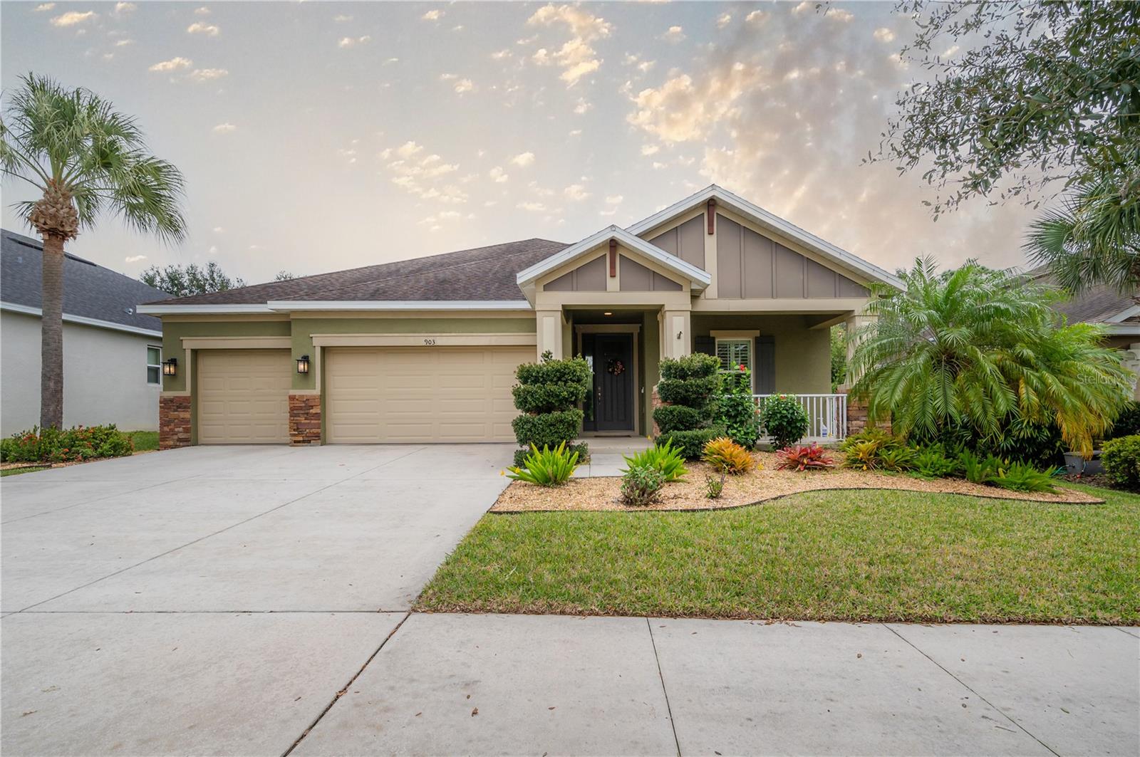 903 Heritage Groves Drive