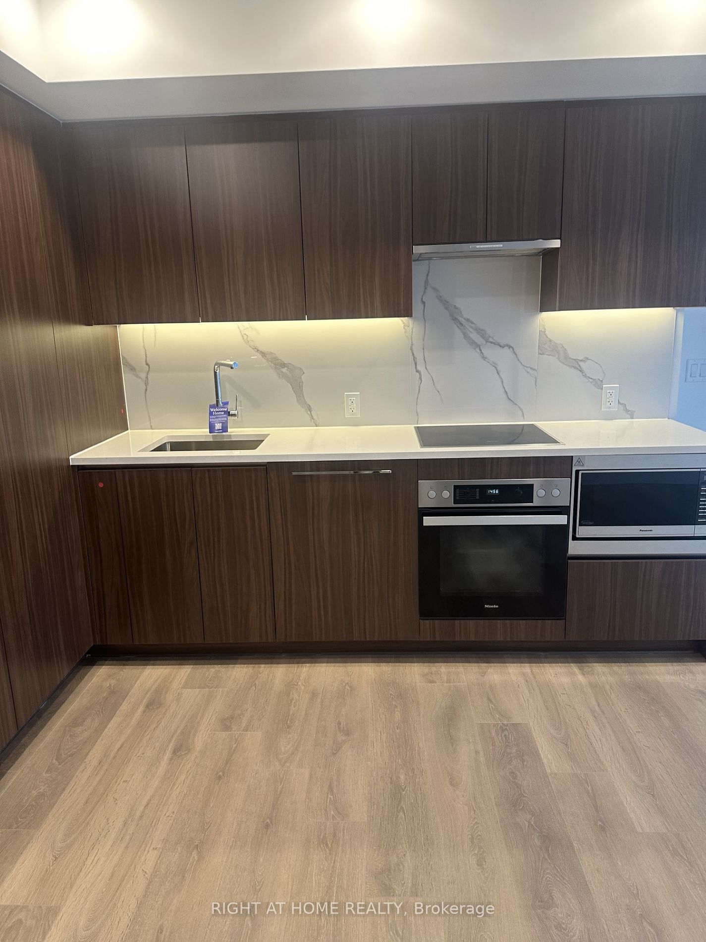 38 Widmer St 4006