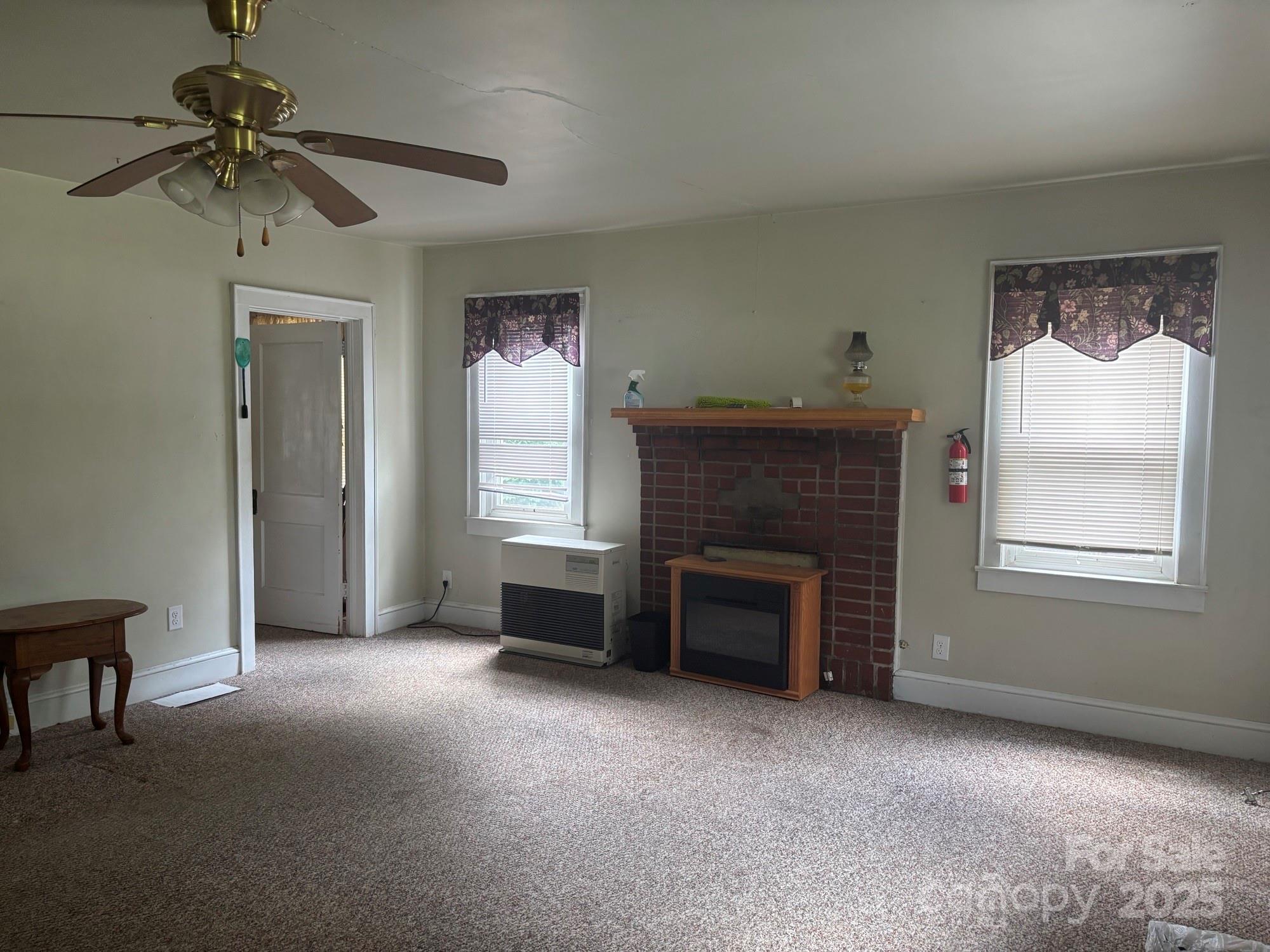164 N Mitchell Avenue