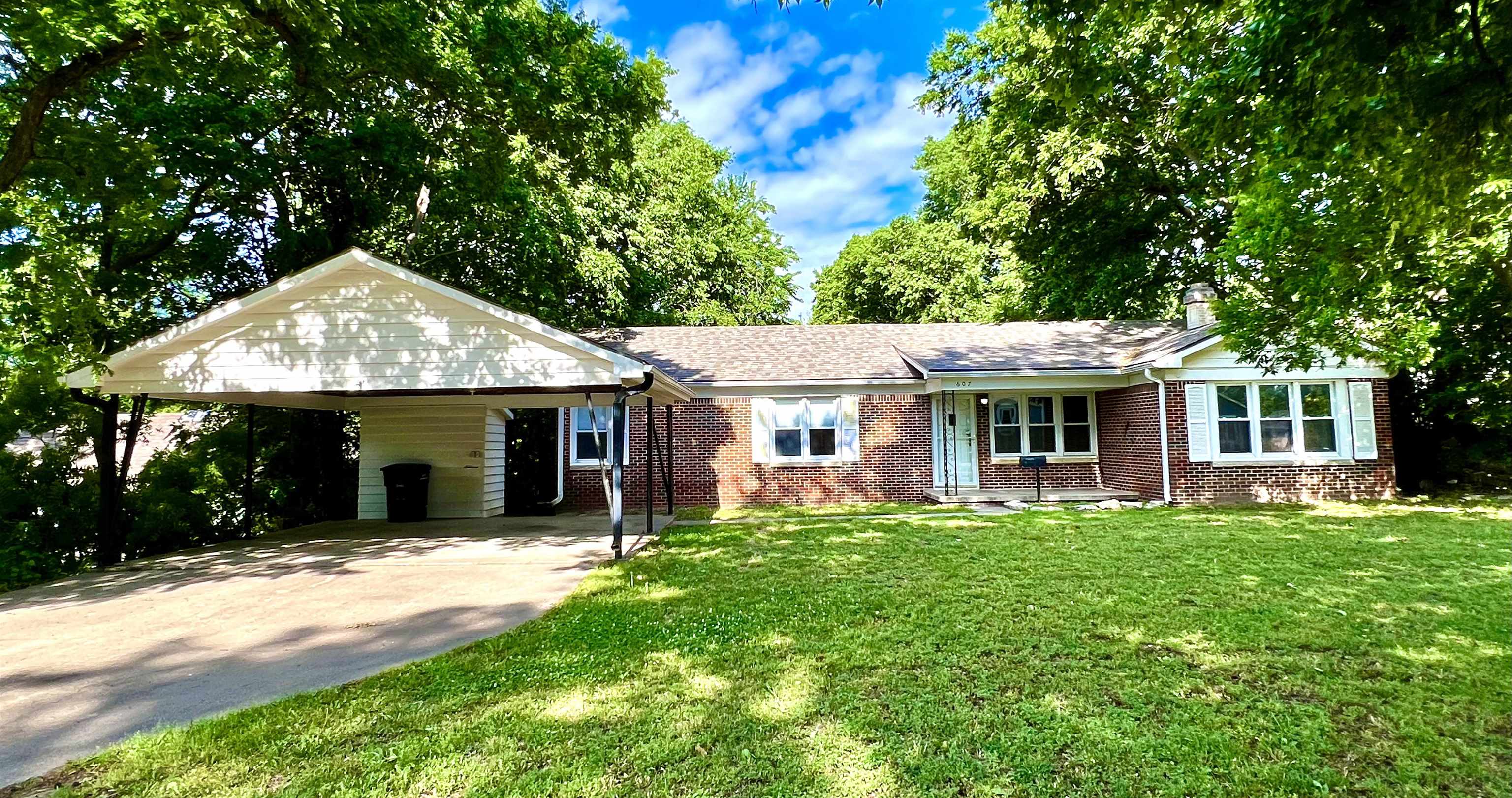 607 N 9th