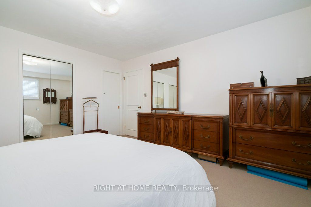 7 Sandbourne Cres