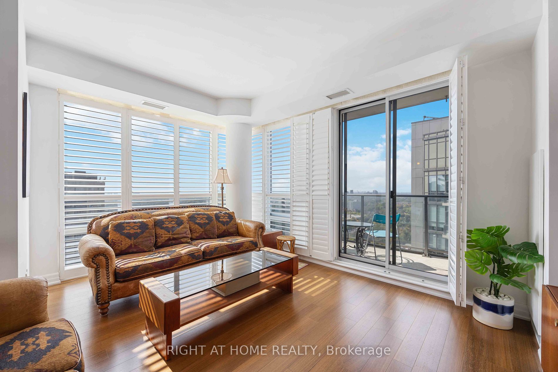 500 W St Clair Ave 1901