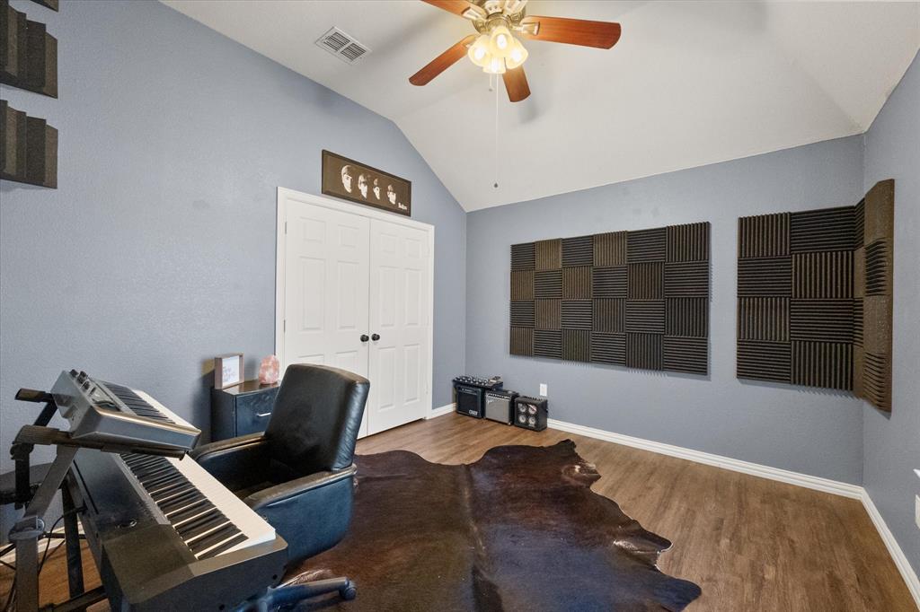 1817 Meadow Ridge Drive