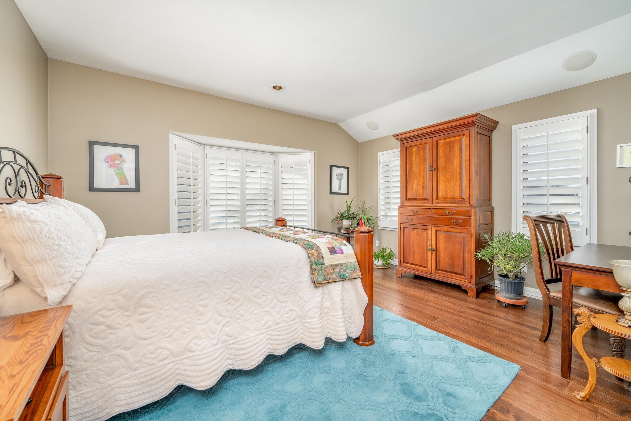 9402 E Woodspring St