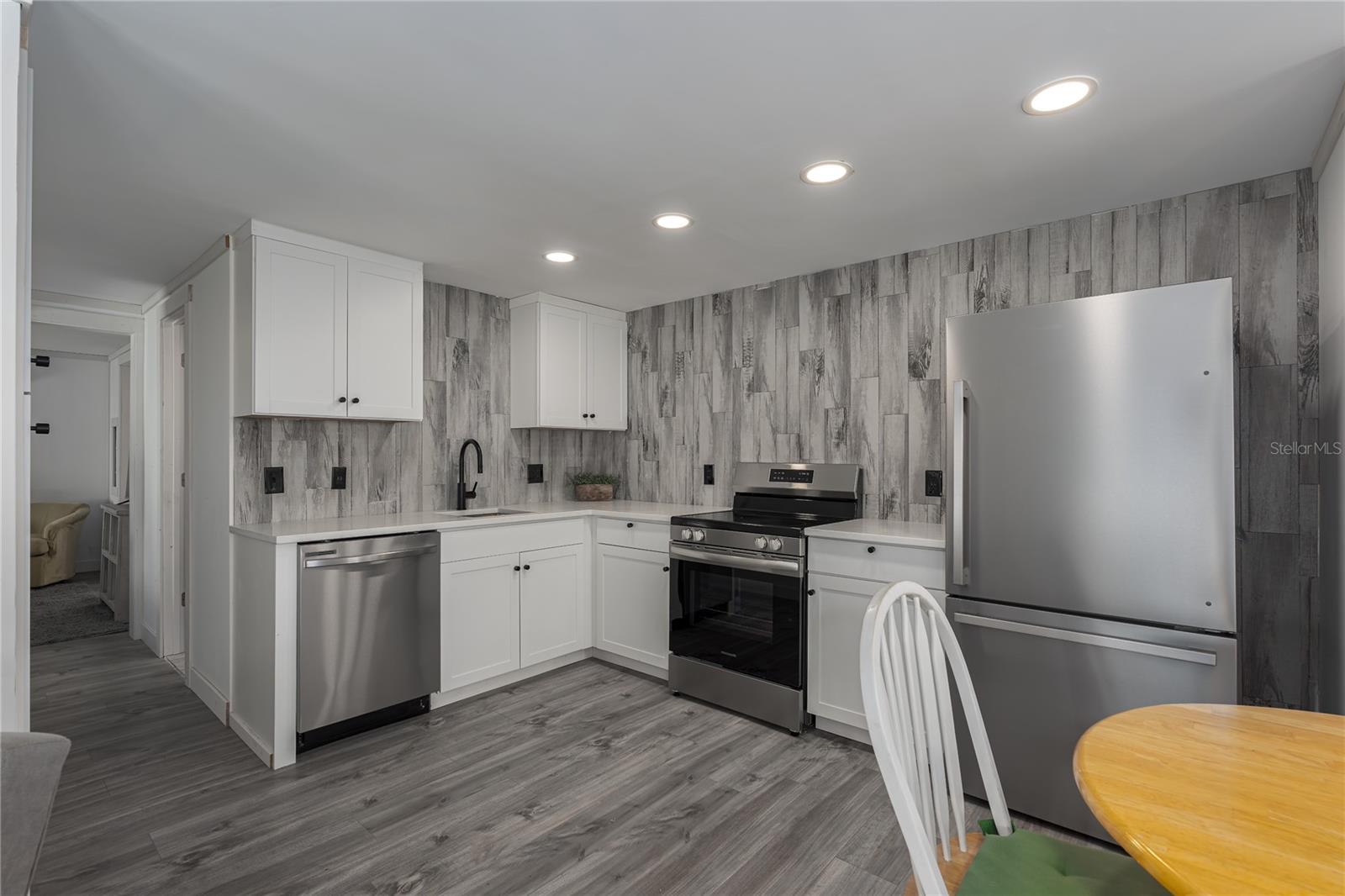 290 Floramana Lane A73