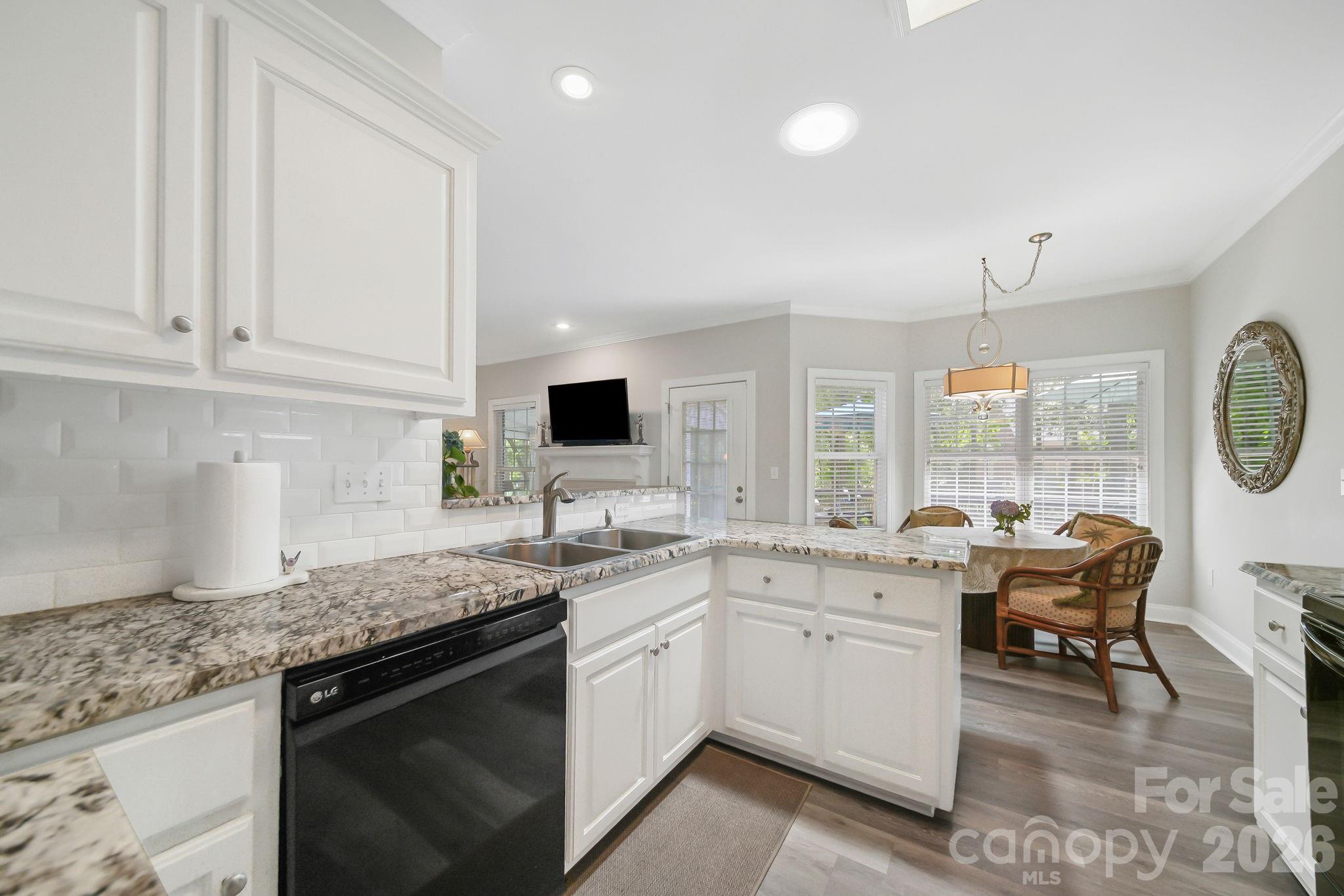 2905 Telefair Lane