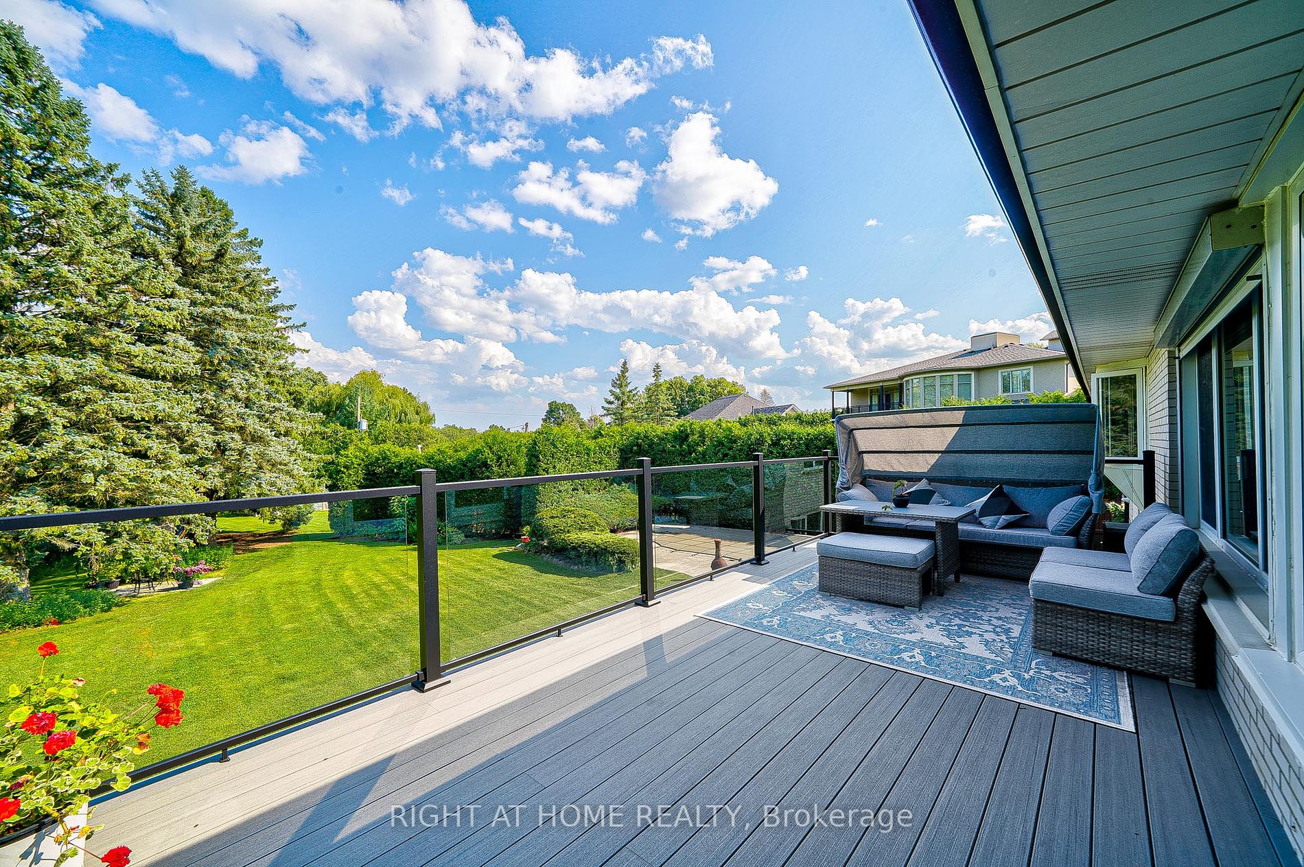 28 Cachet Pkwy