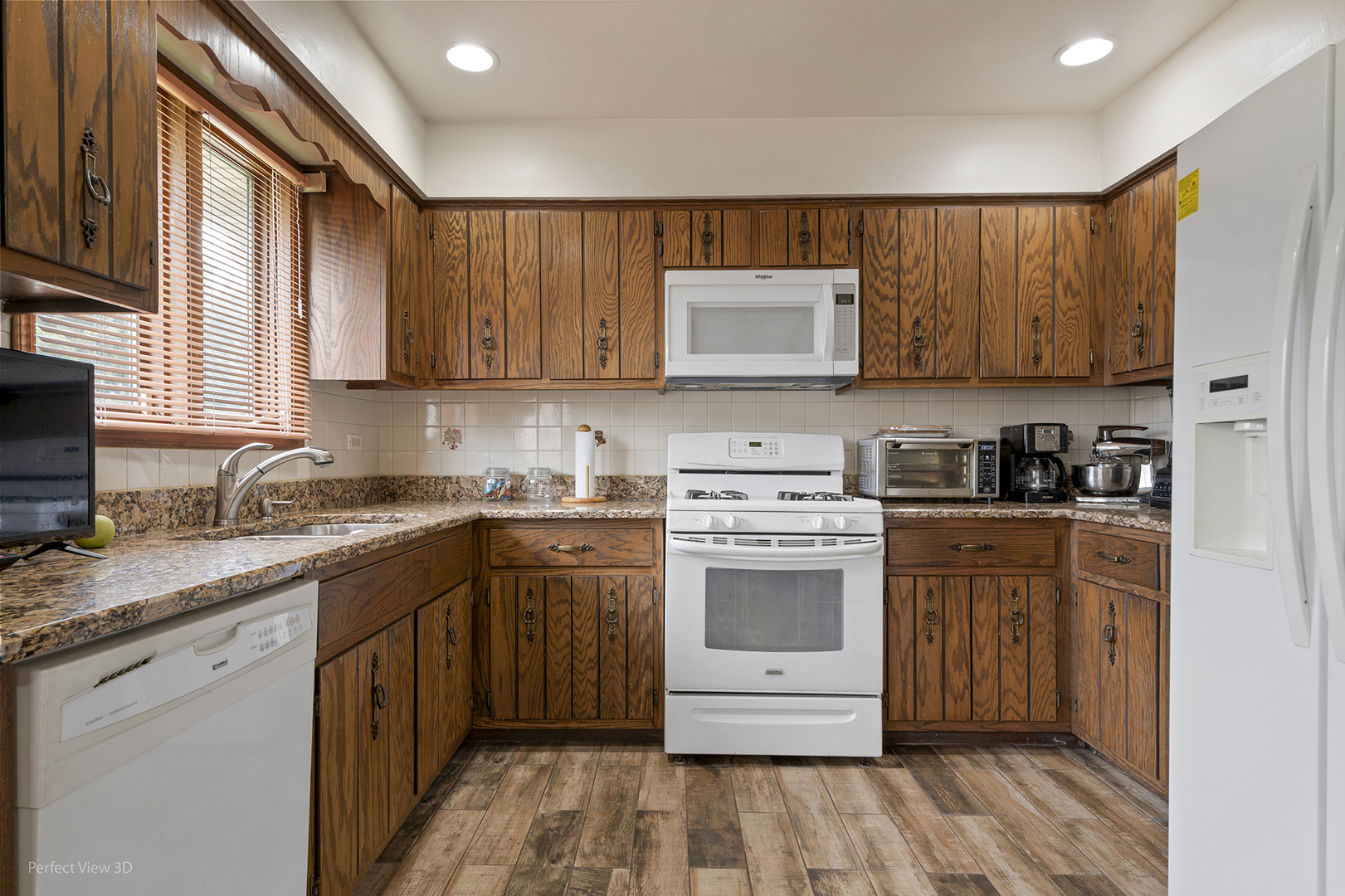 1922 E 173rd Place
