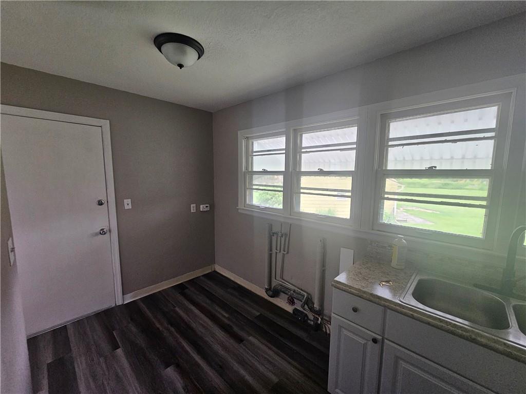 800 - 802 E 75th Terrace