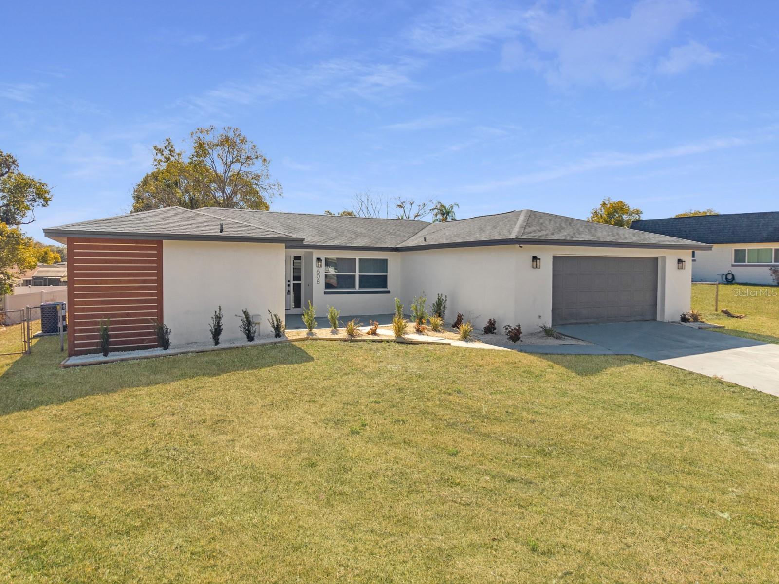 608 Green Briar Boulevard