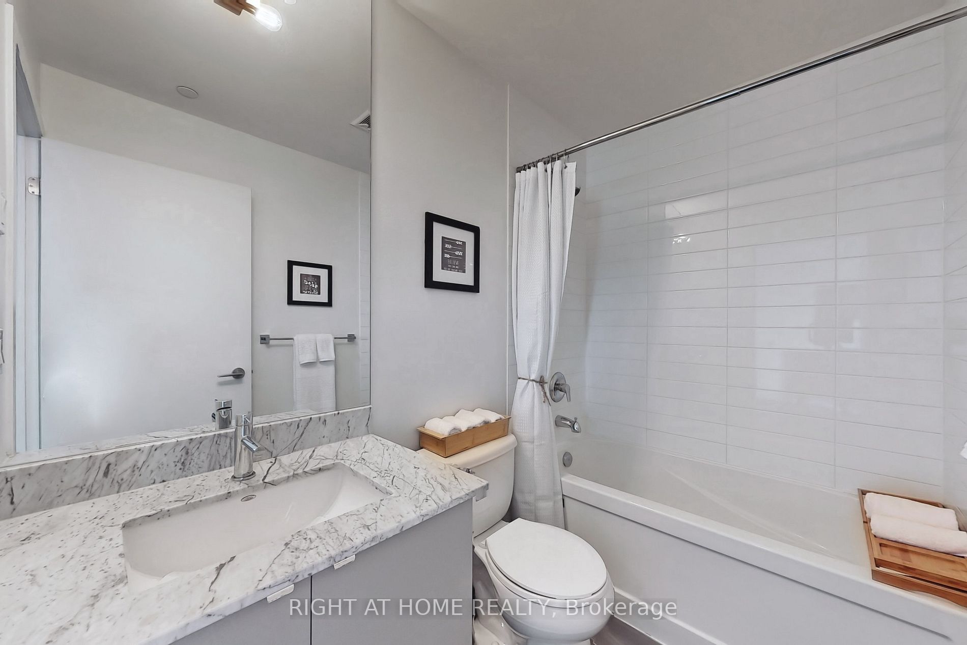 51 East Liberty St 1304