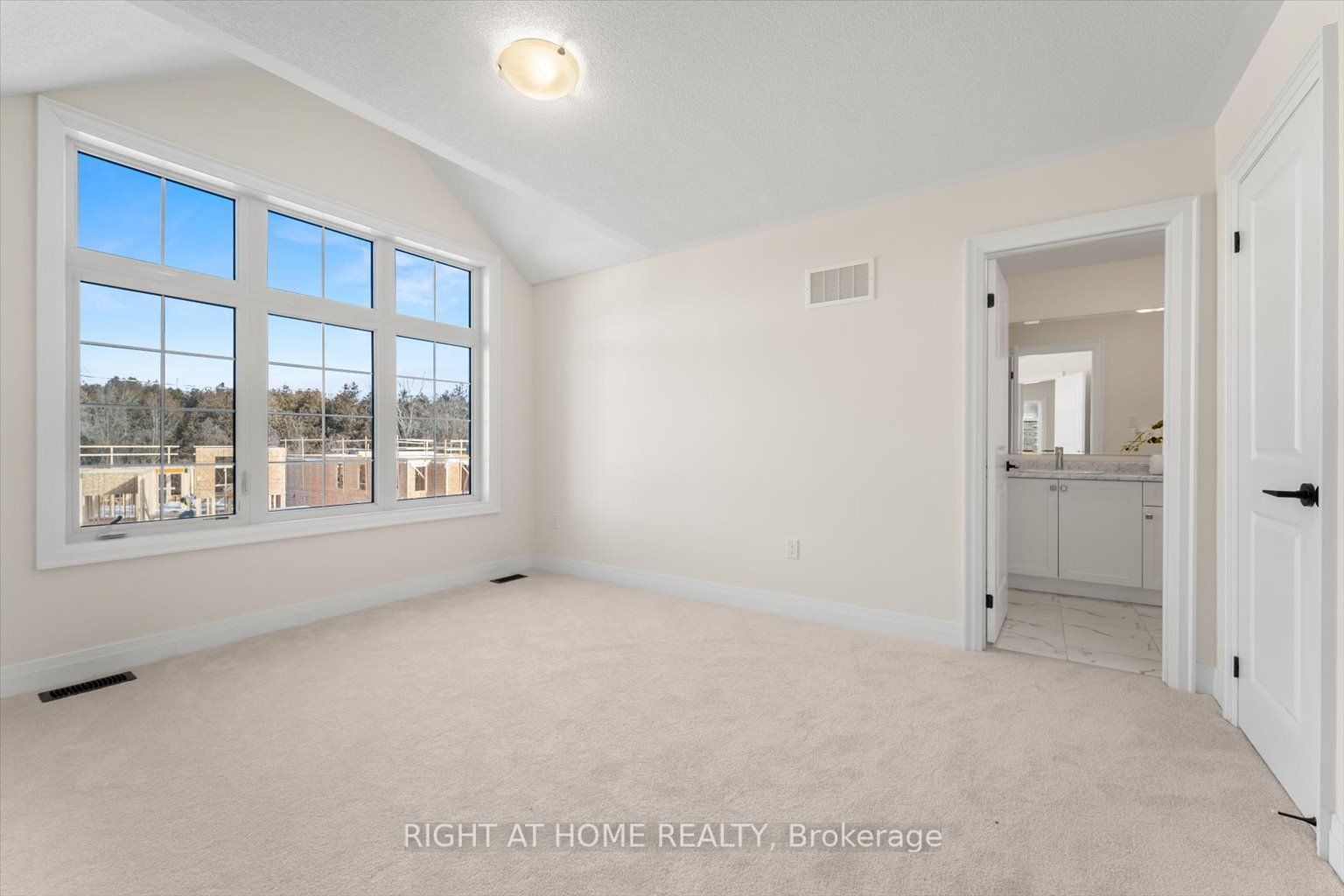 51 S Bowline Vista St
