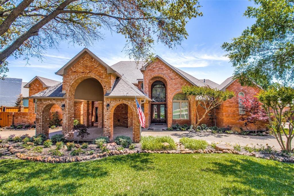 Almost 1 ACRE LOT! Immaculate Drive Up and a breathtaking backyard view are just part of what makes this luxury estate a dream home. The updated traditional interior lends itself to a feeling of comfortability while maintaining an elegant flair throughout. Perfect Location in West Plano's Highly Coveted Willow Bend Lakes. Incredible Top Rated PISD Schools. Minutes from the Tollway and Major Shopping, Restaurants, and Entertainment Centers. Quick Drive to DFW Airport and Corporate HQs. This home is ready to meet all of your needs and more.HOME IS DIGITALLY STAGED INCLUDING FURNITURE AND DRAPES.