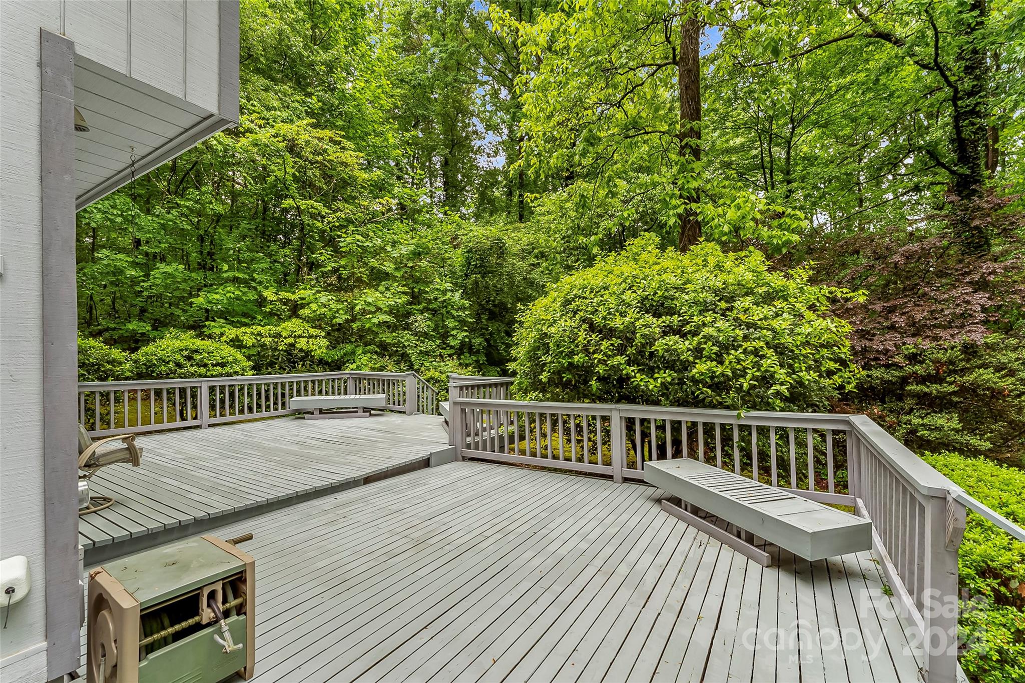 225 Camelot Drive