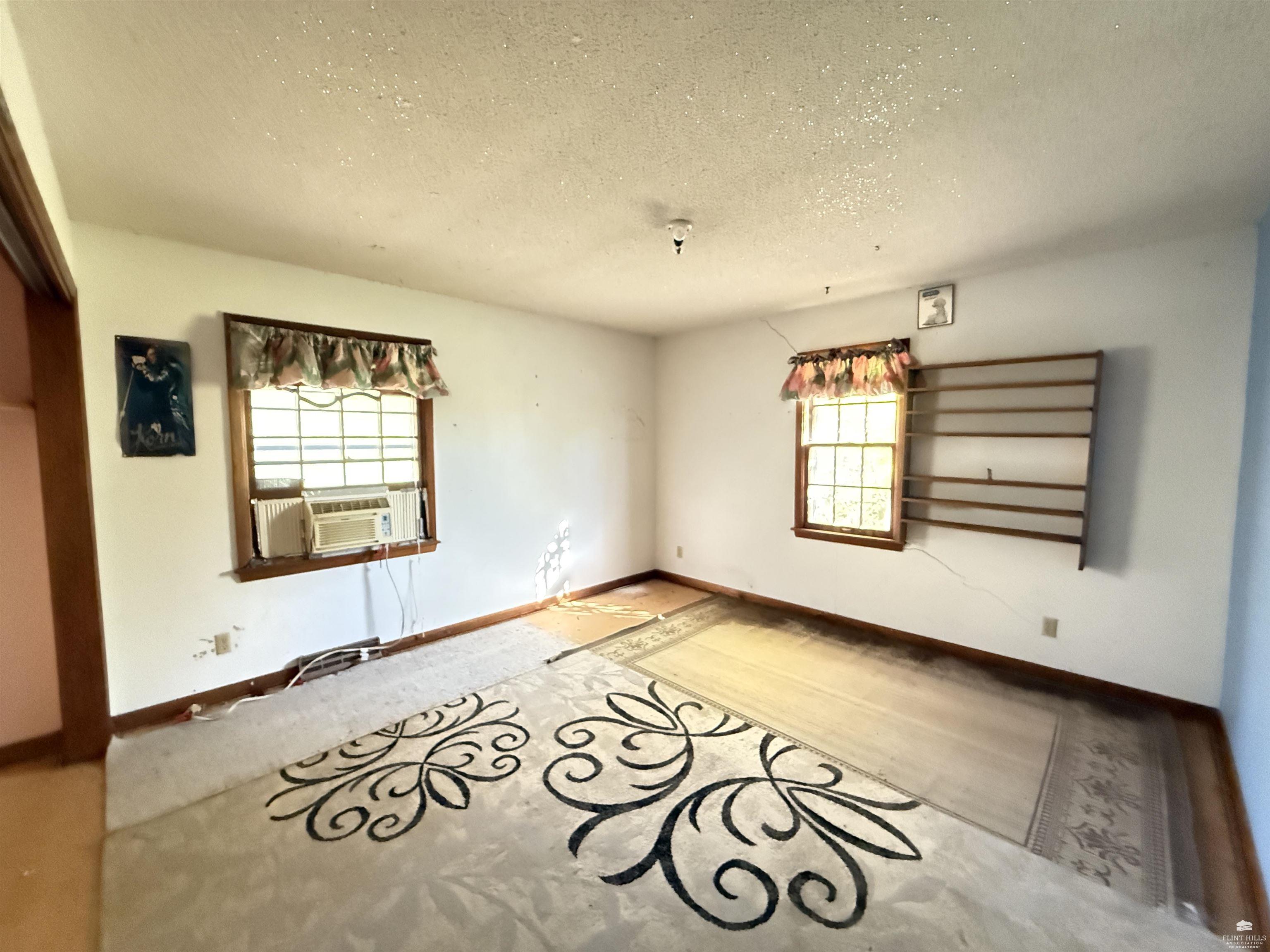 3030 Sunnyside Drive