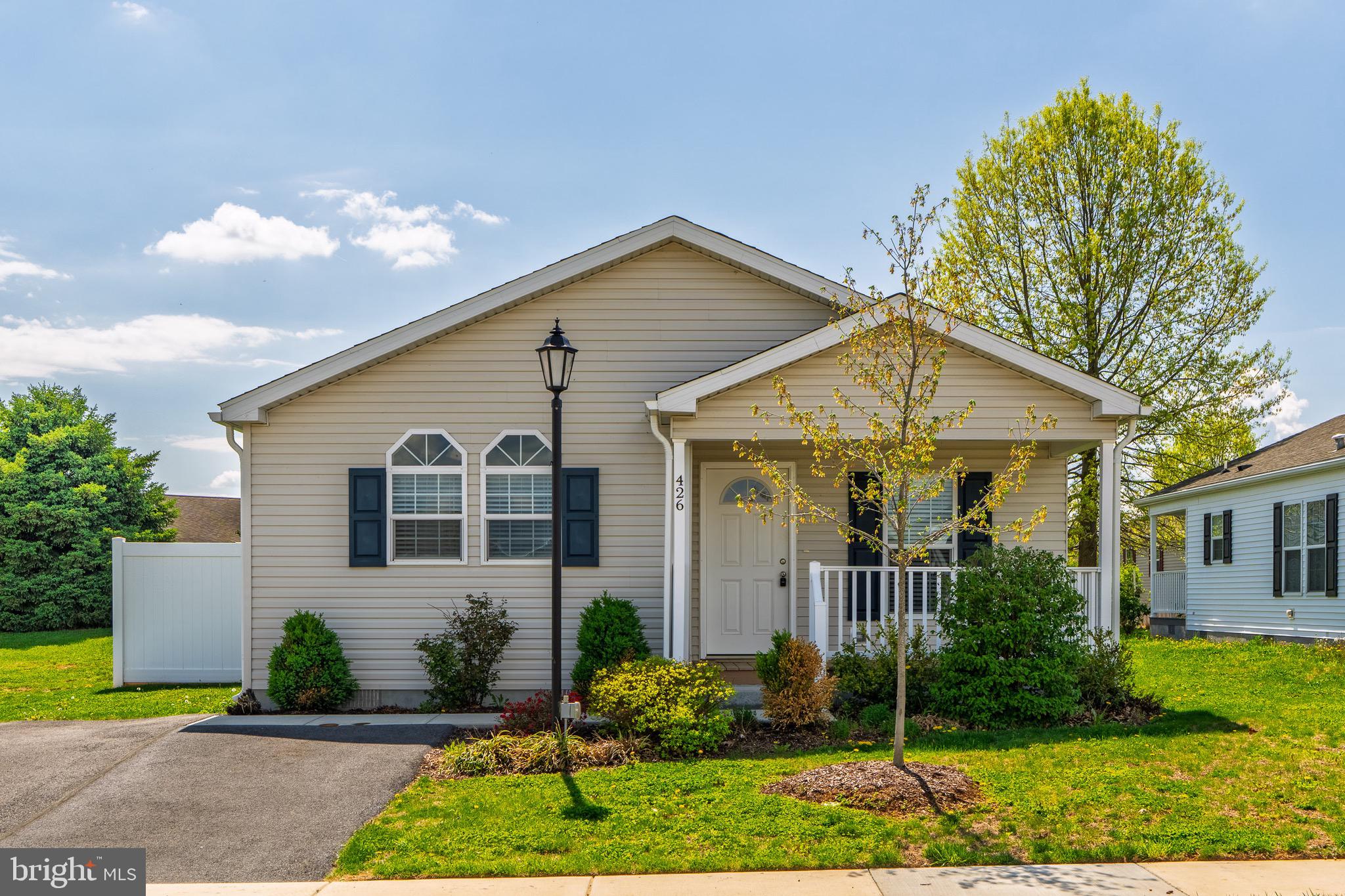 426 Eastwood Ln  