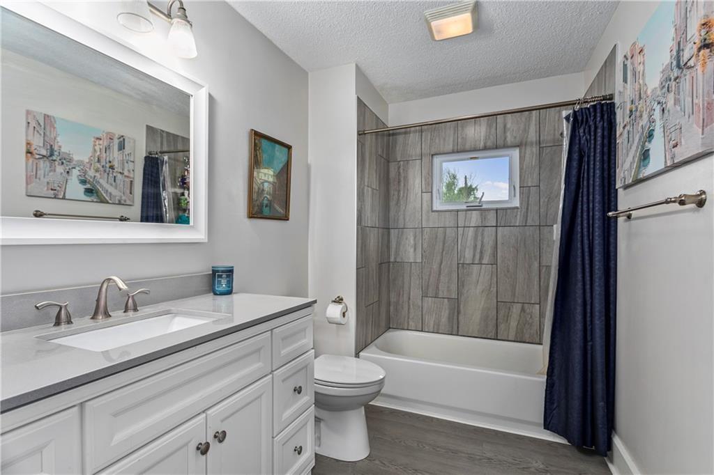 15975 Chieftain Road