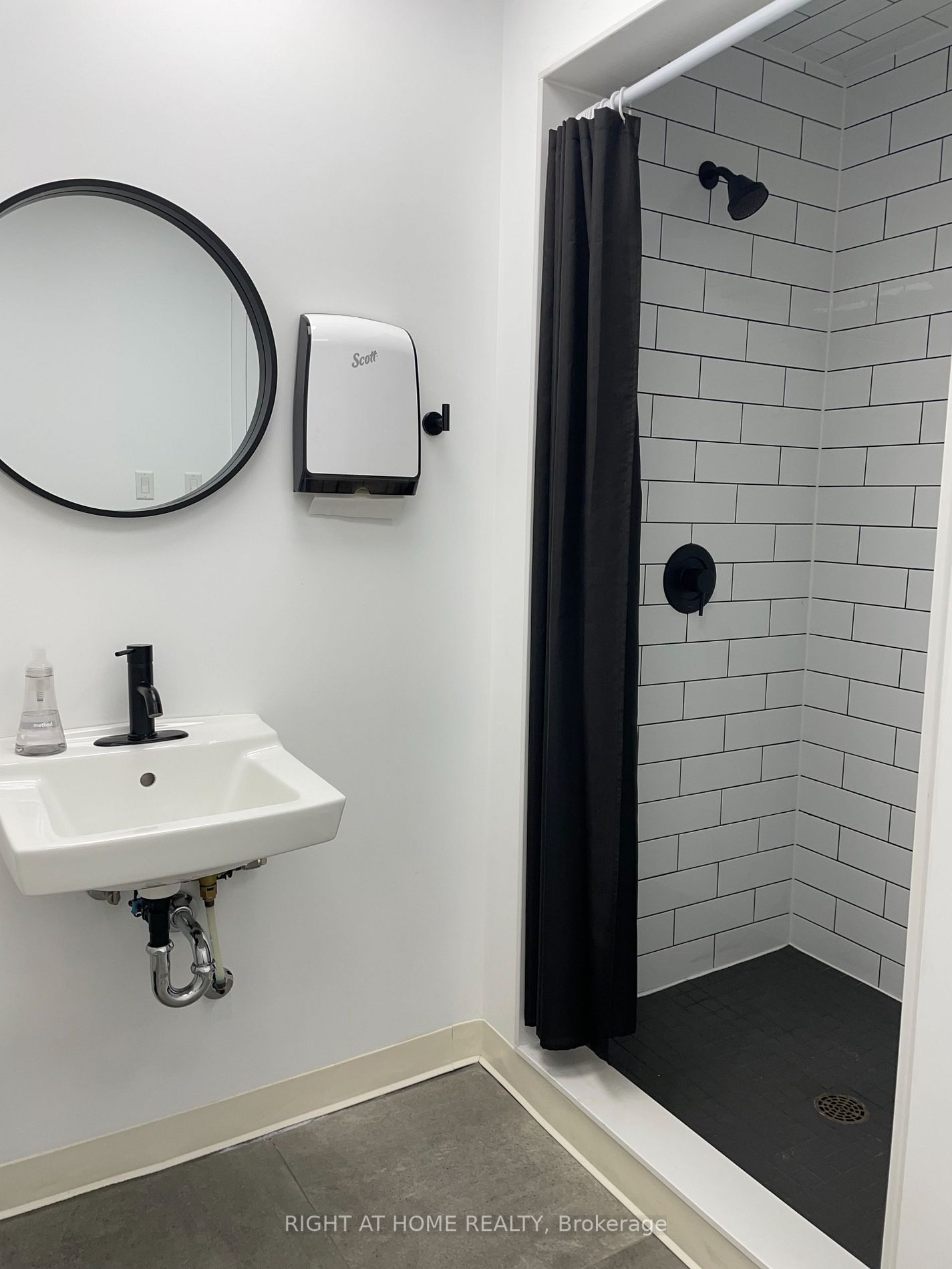 1472 N Thornton Rd 13