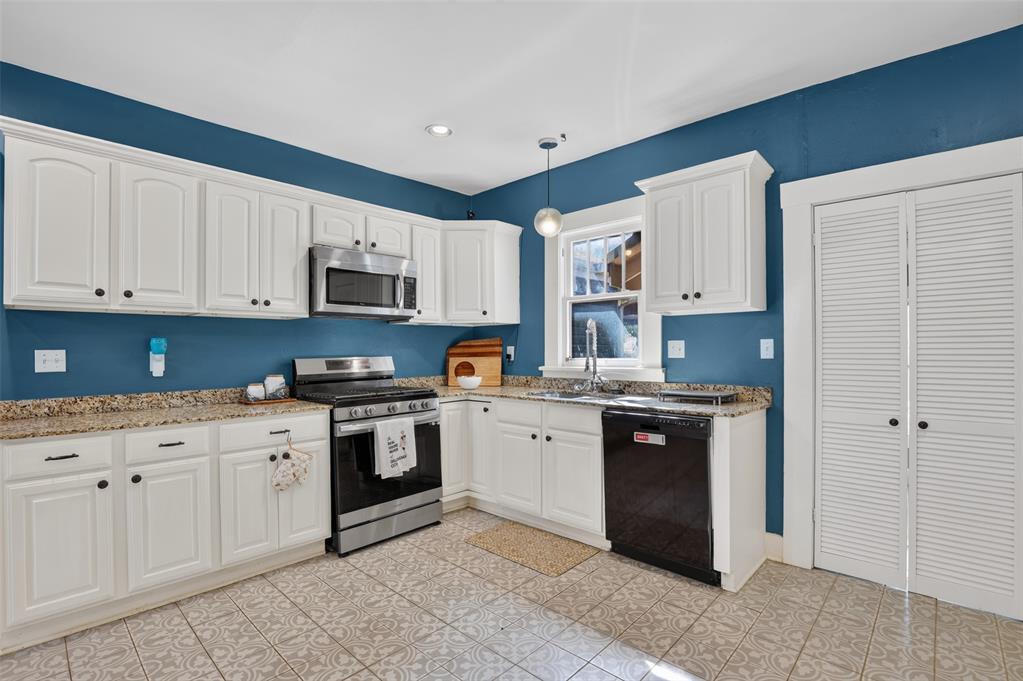 1216 NW 39th Street