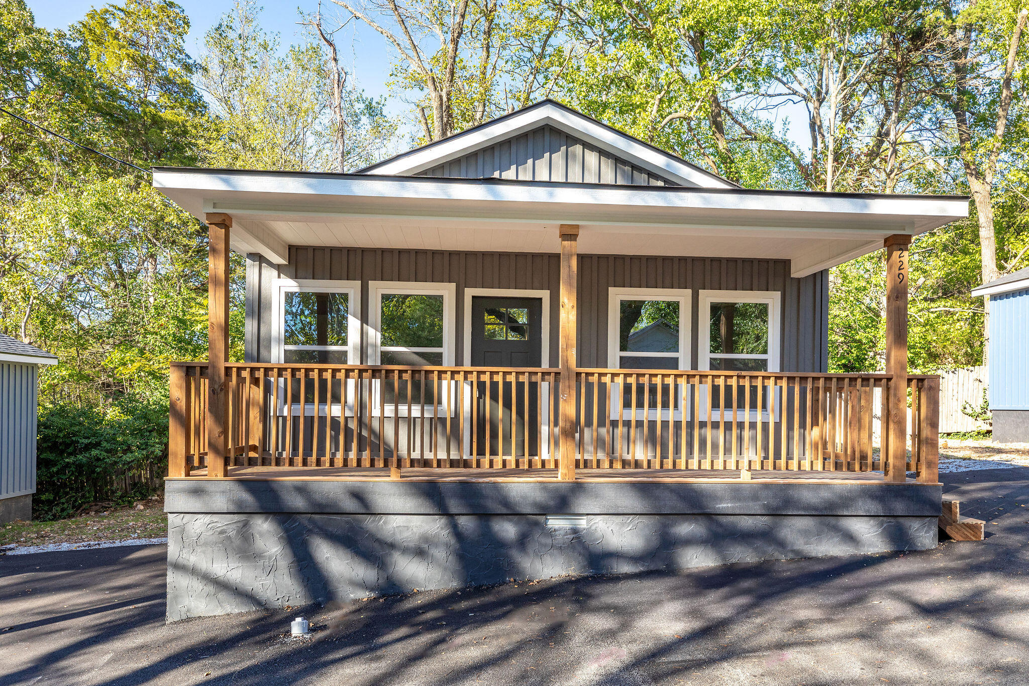 229 Sagers Lane