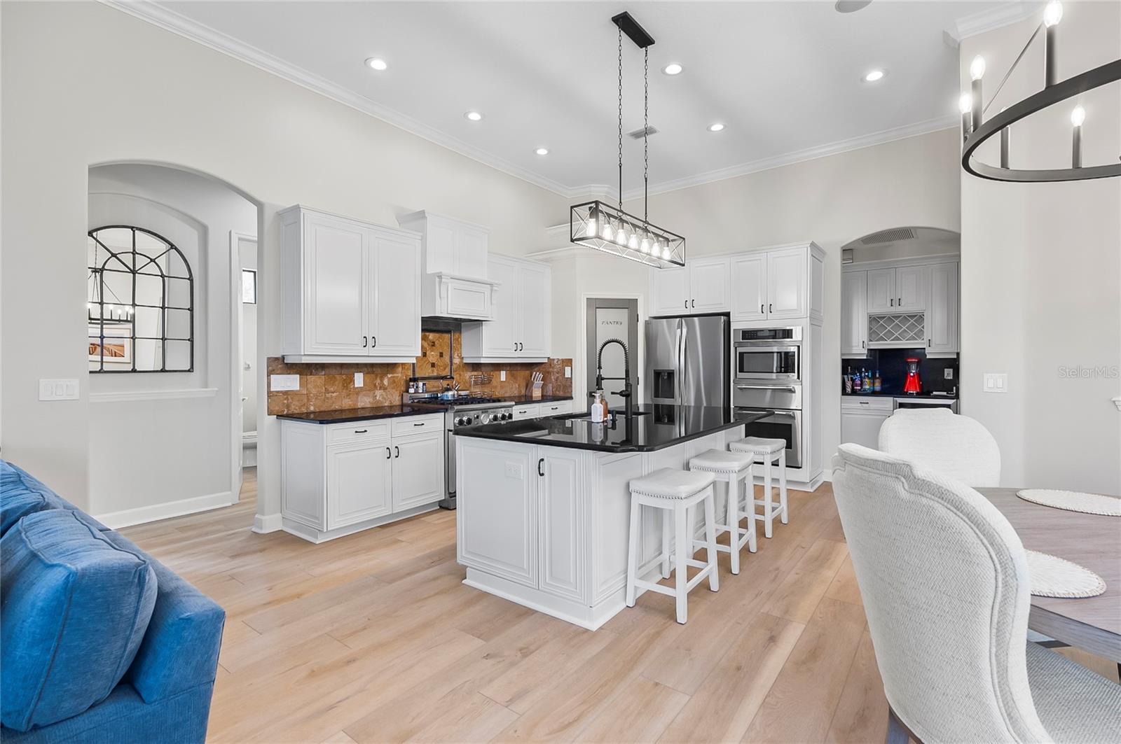 15 S Waterview Drive